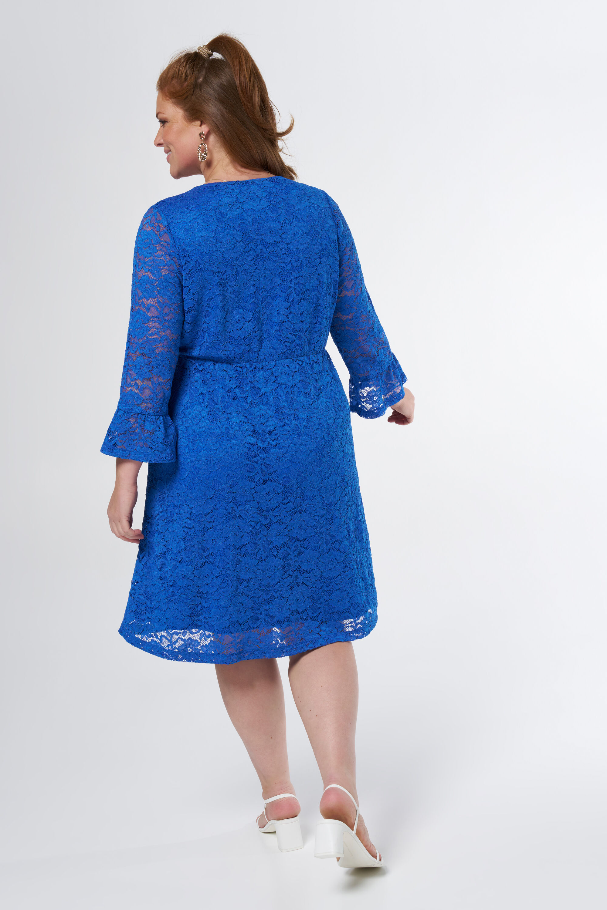 Robe midi en dentelle on sale