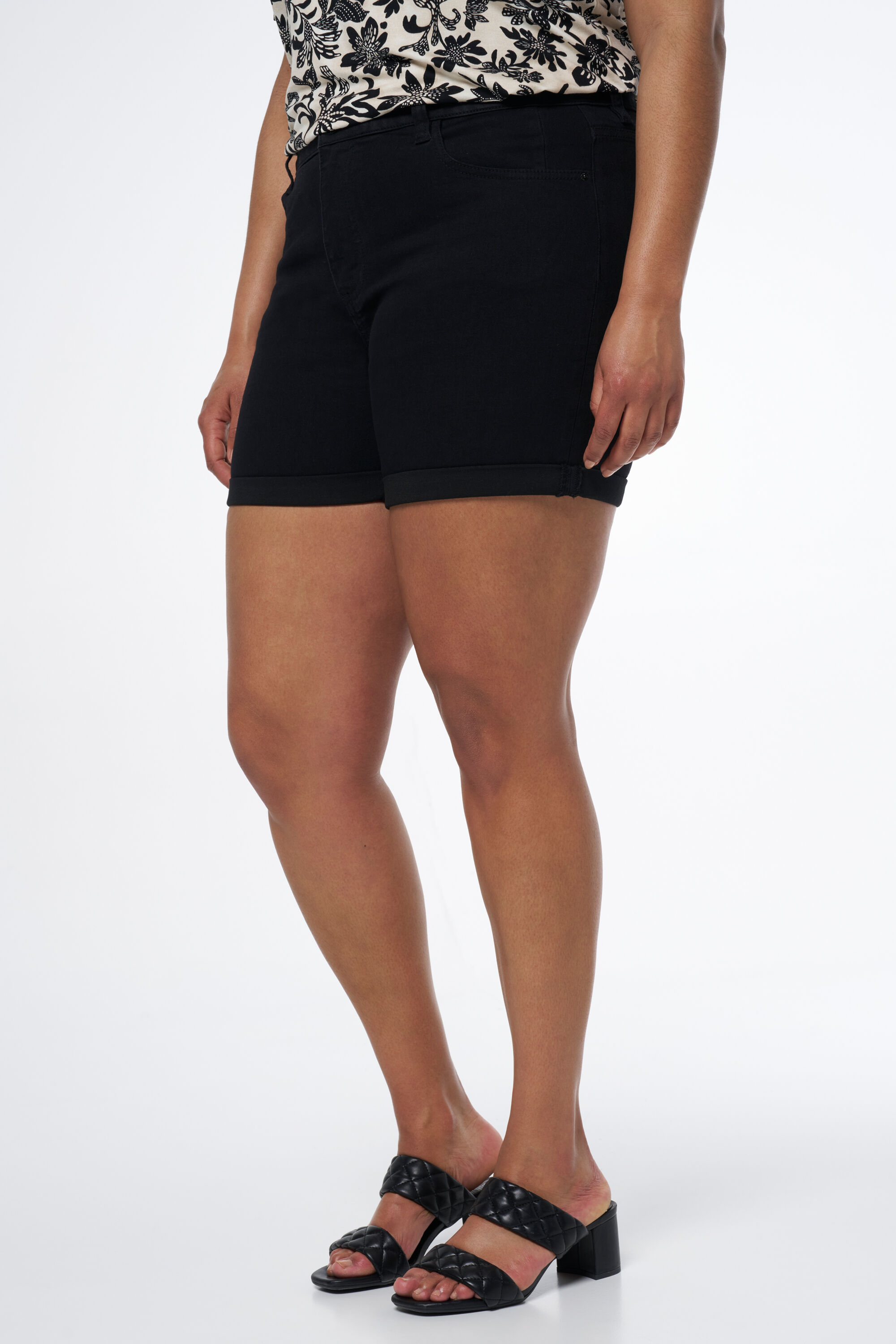 Short en jean image number 5