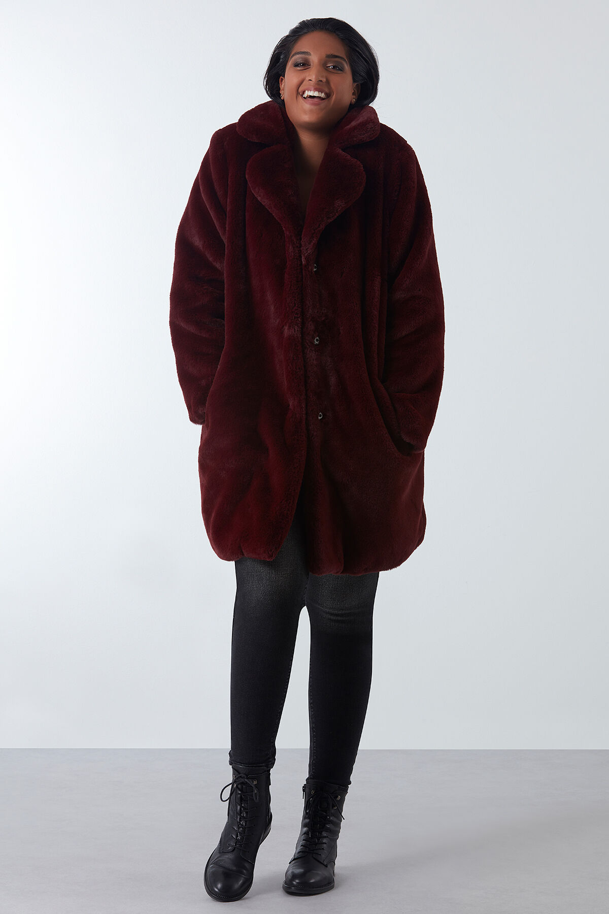 Manteau en fausse fourrure image number 3