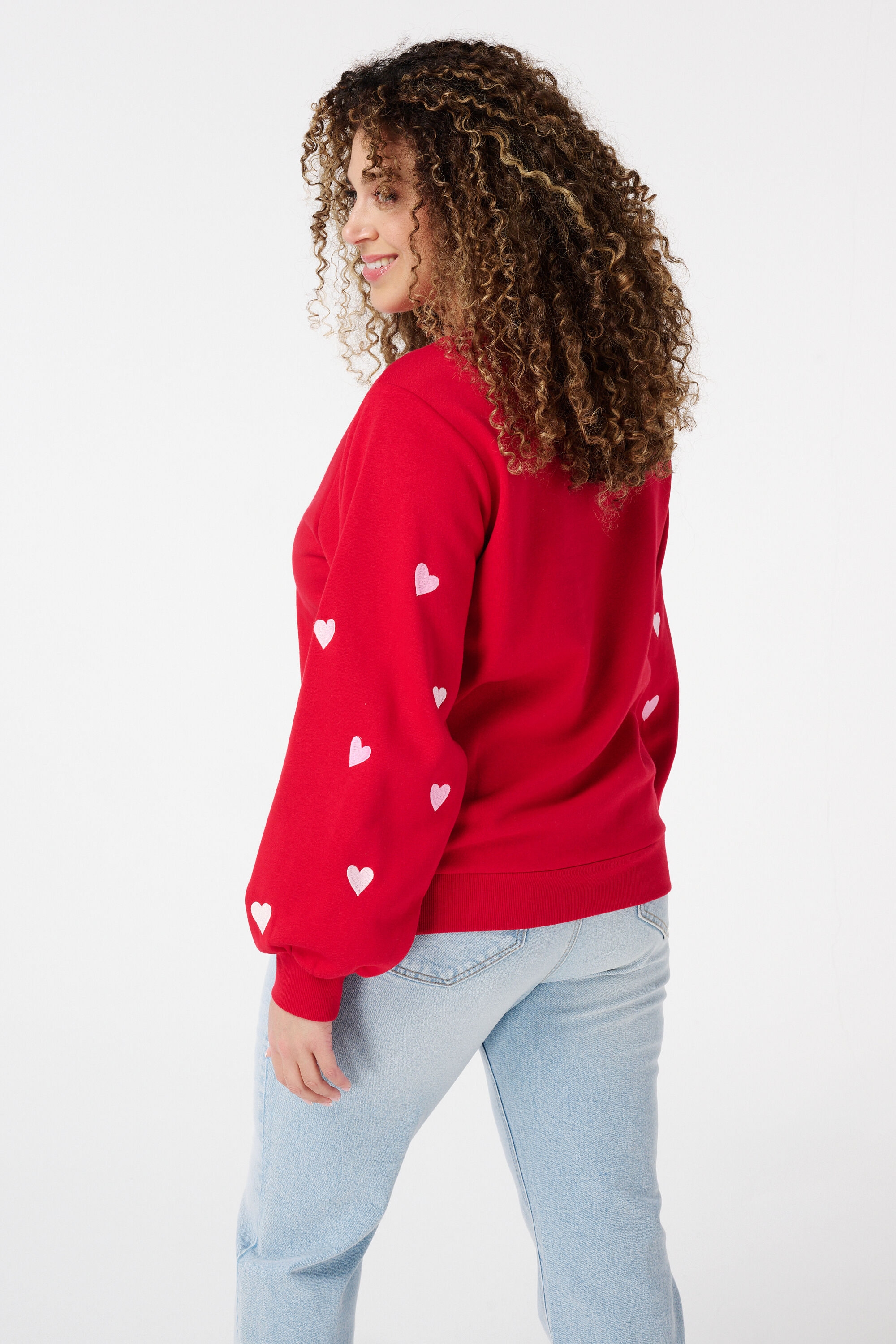 Pull avec motif en forme de c&oelig;ur image number 3