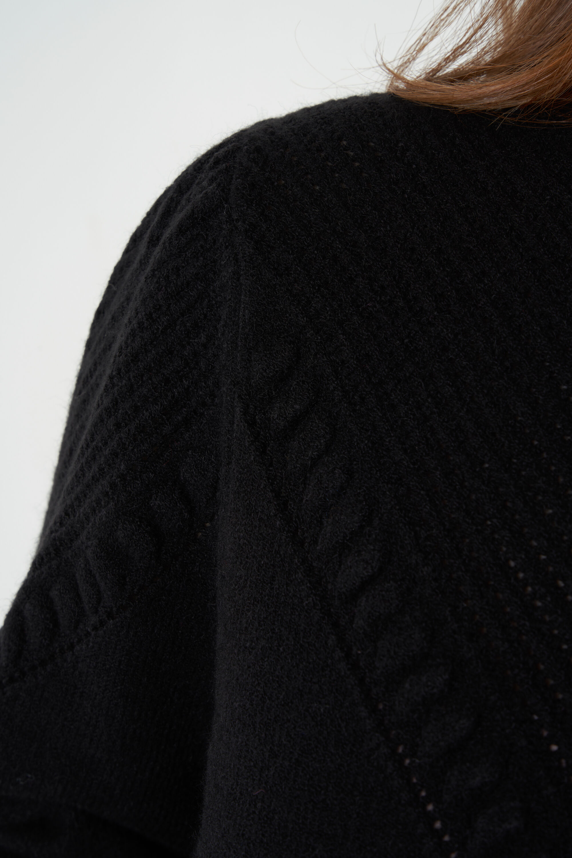 Rechtvallende trui image number 5