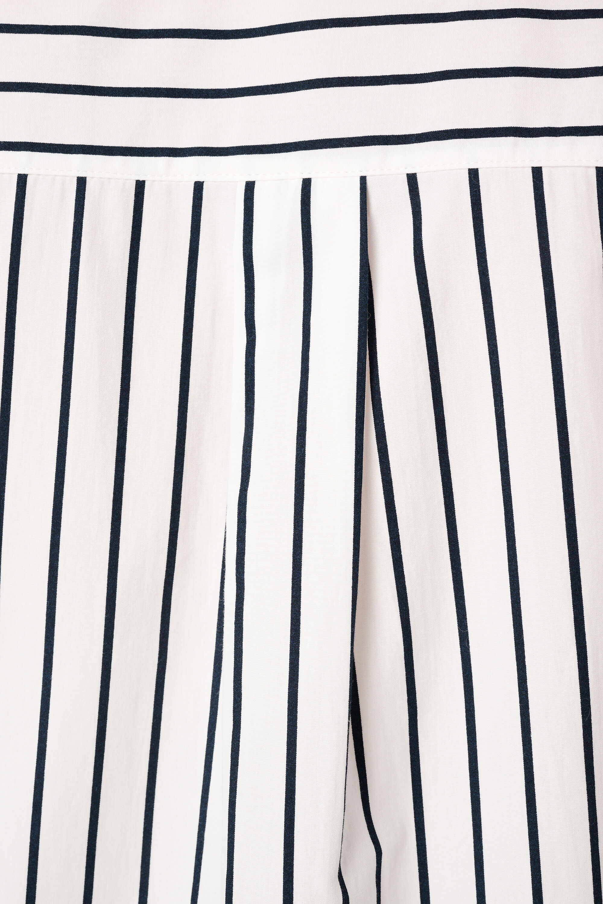 Gestreepte blouse met korte mouwen image number 6