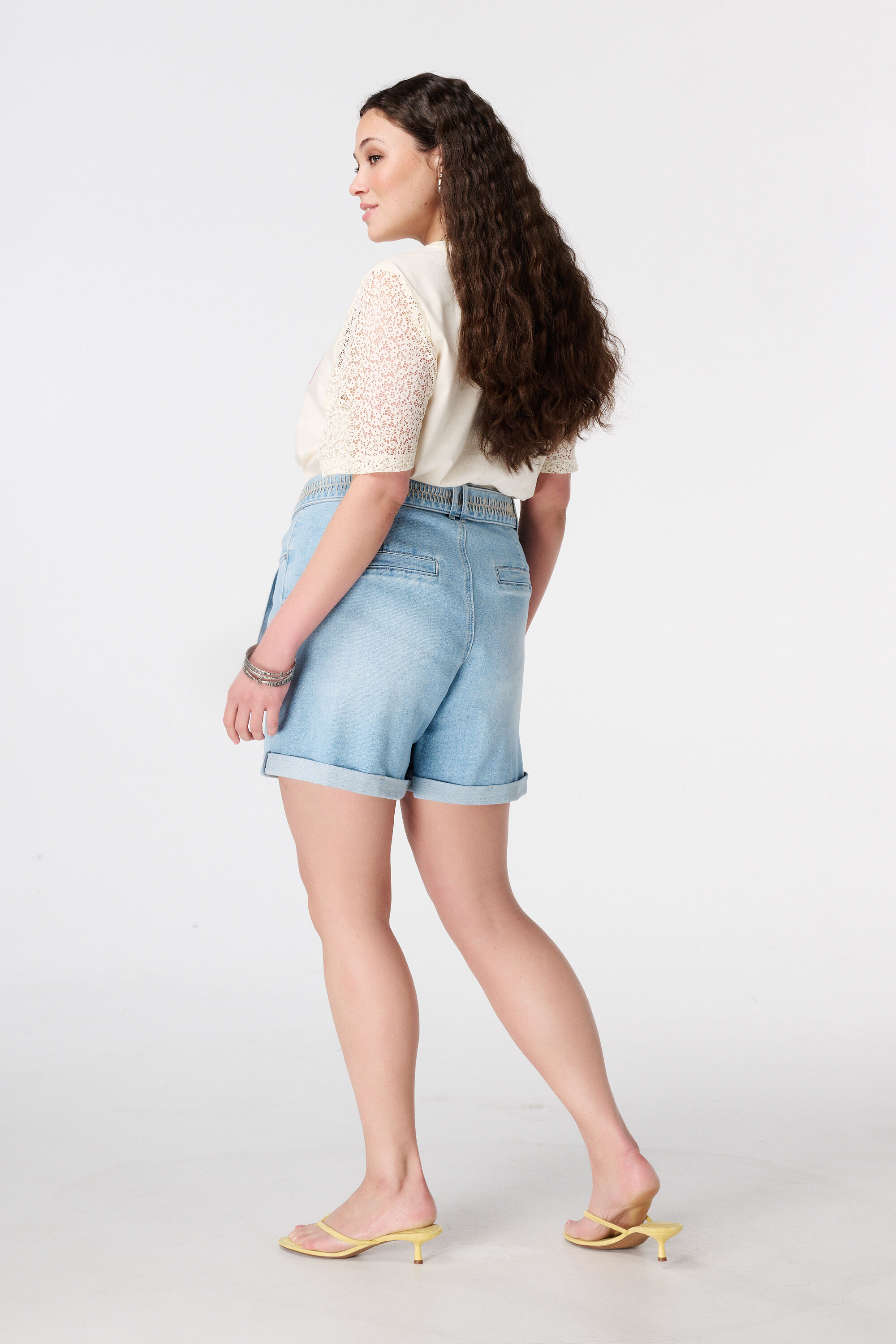 Short en denim avec ceinture image number 3