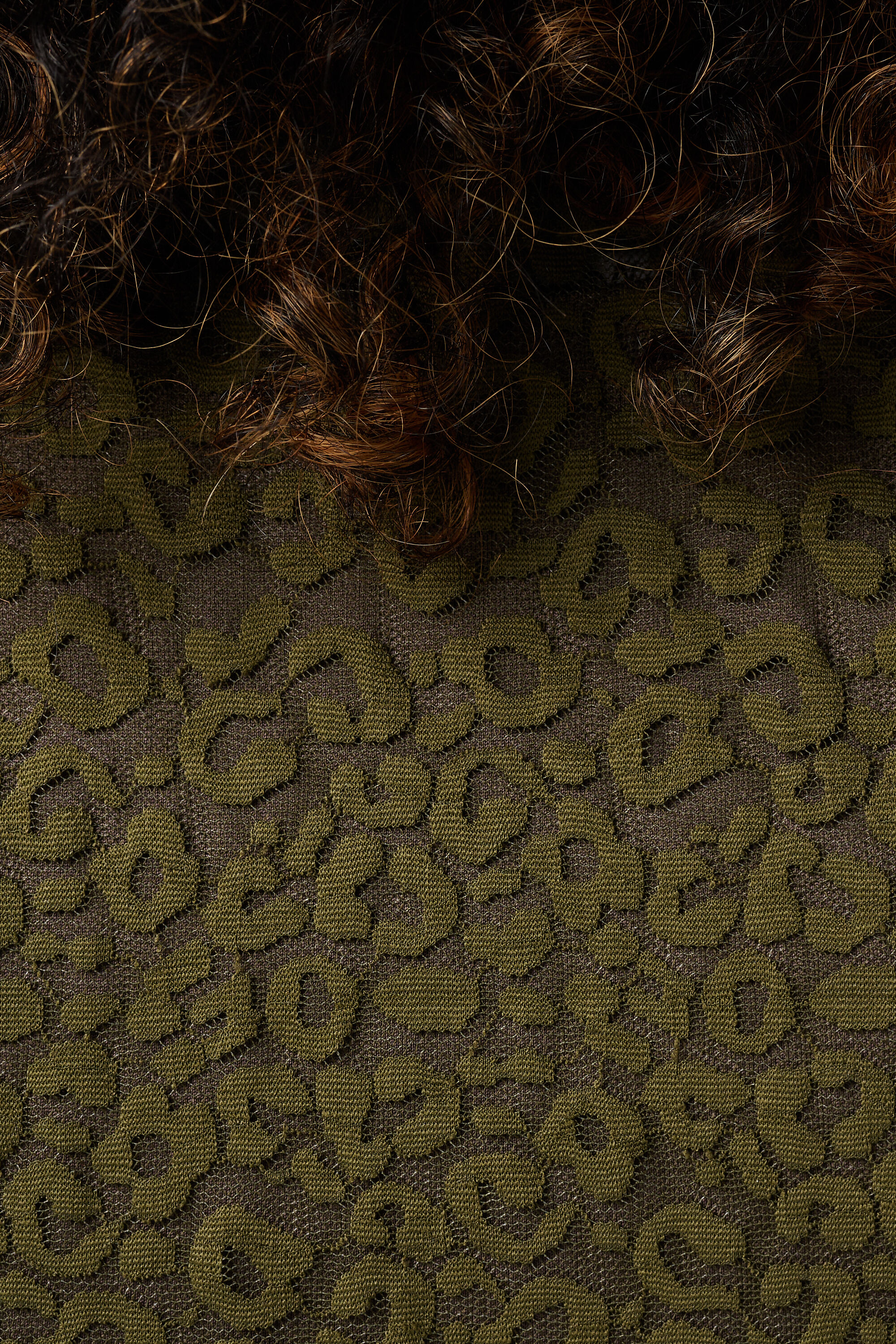 Top en dentelle &agrave; texture animale image number 6