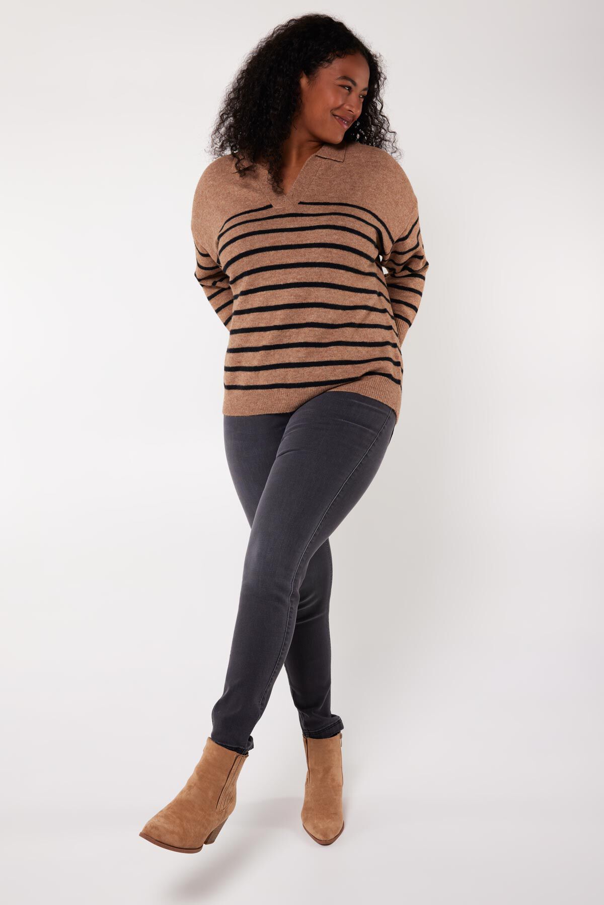 Pull en maille fine avec col polo image number 0