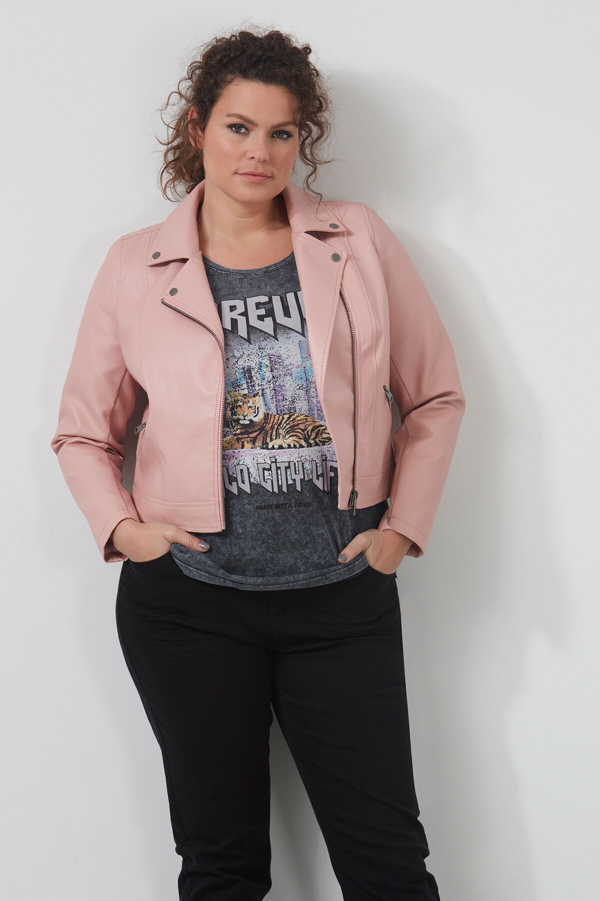 Veste en simili cuir image number 3