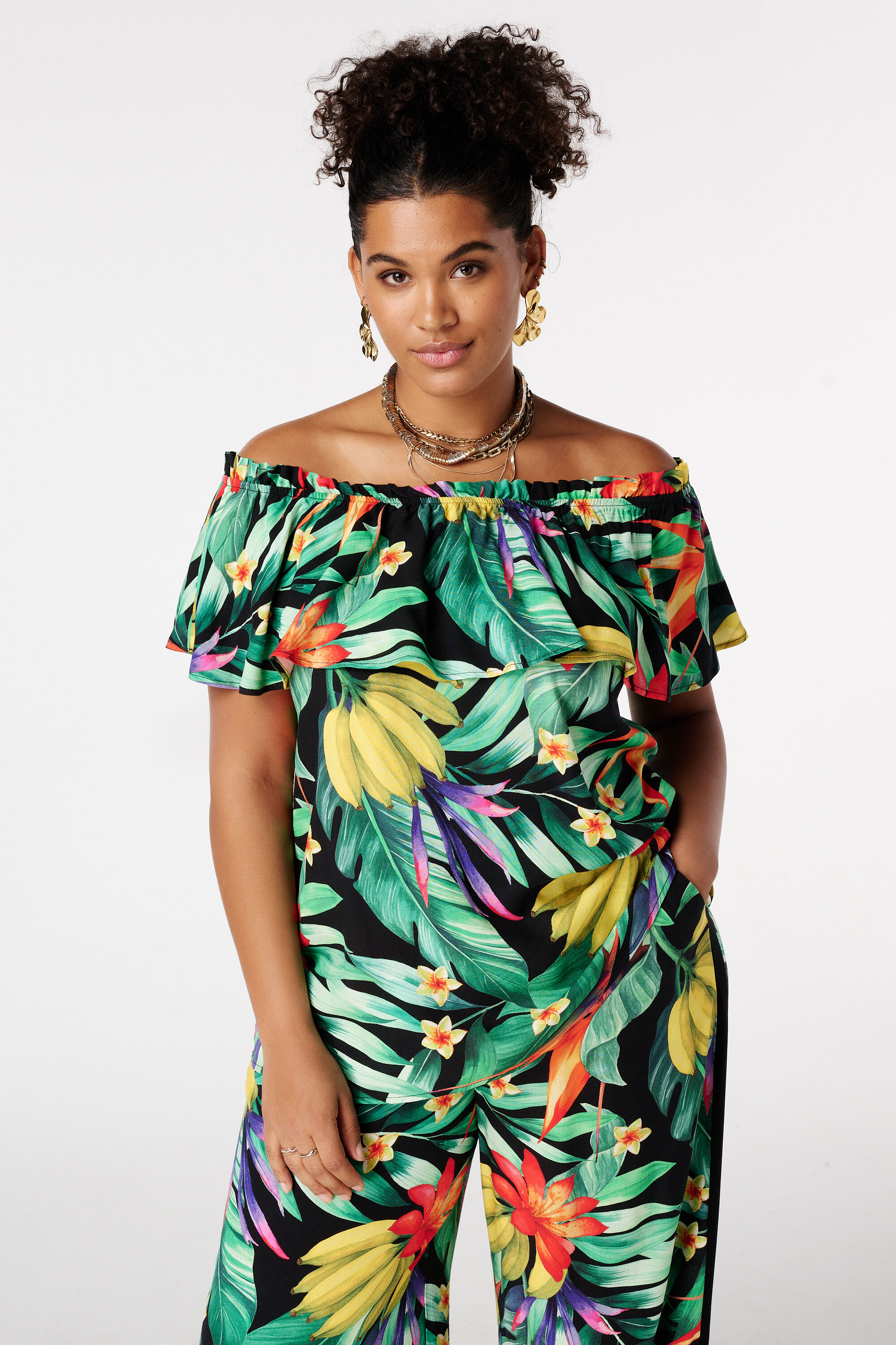 Off-shoulder blouse image number 0