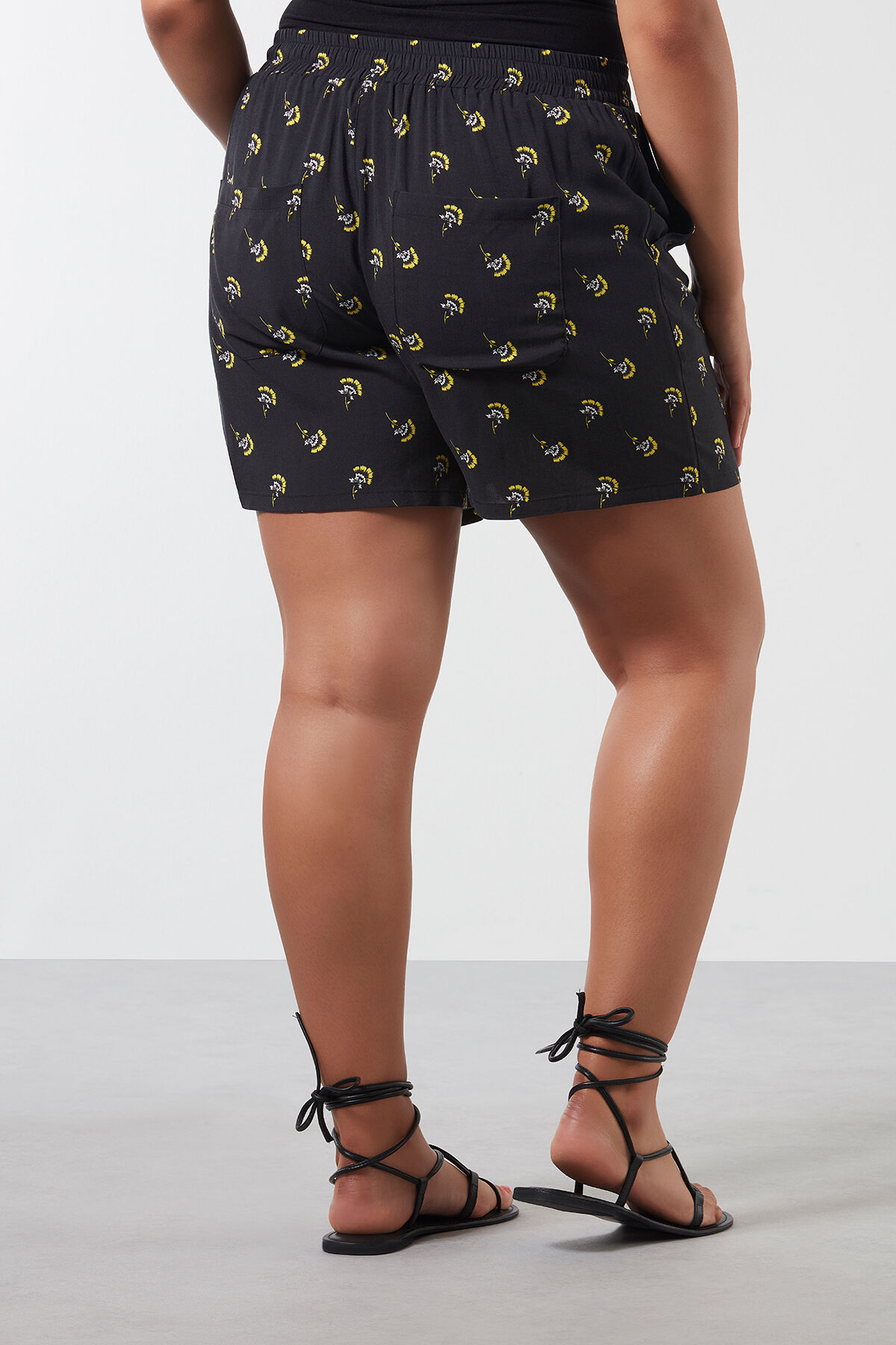 Short imprim&eacute; en viscose image number 3