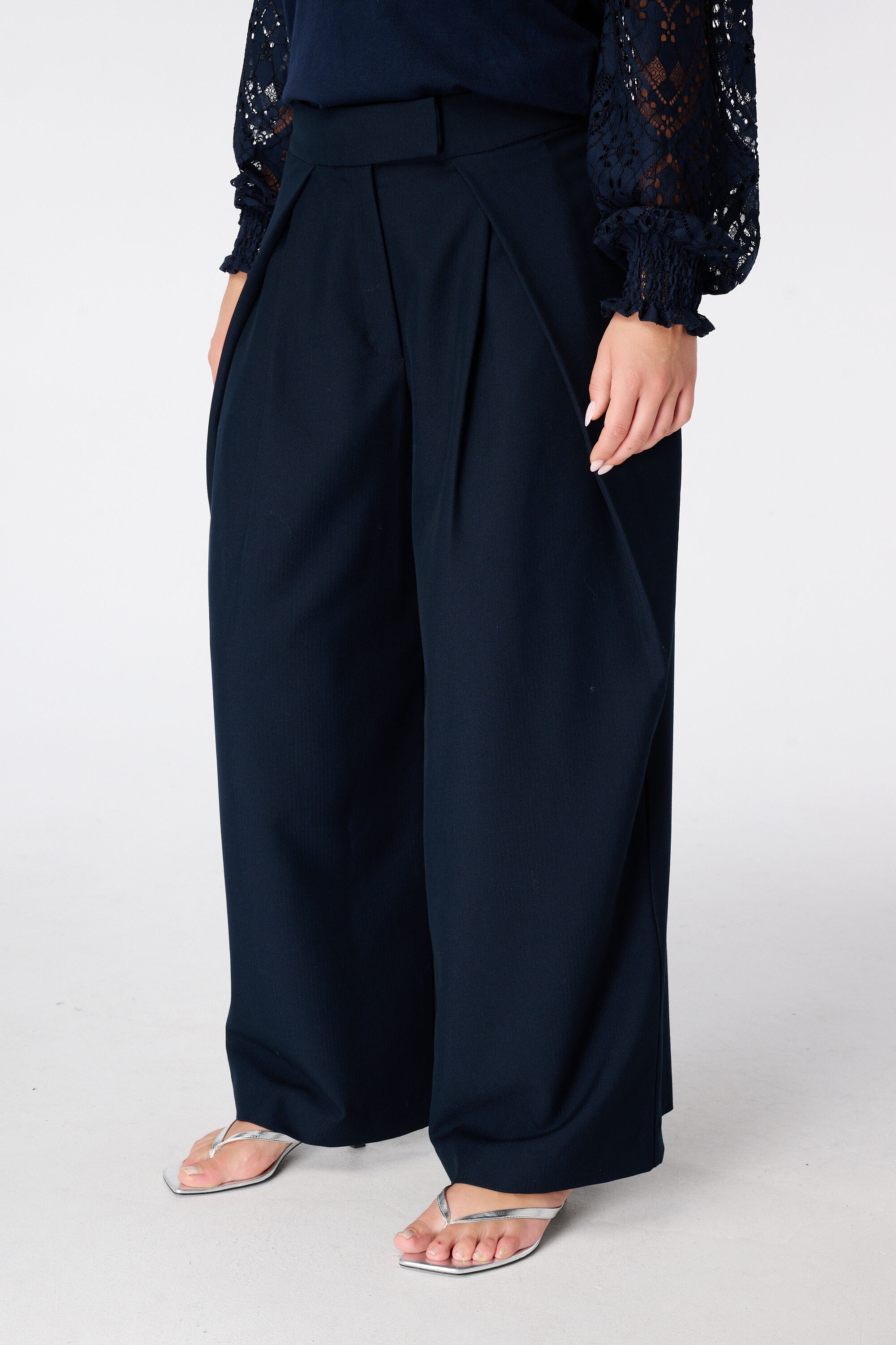 Wide leg pantalon met plooien image number 5