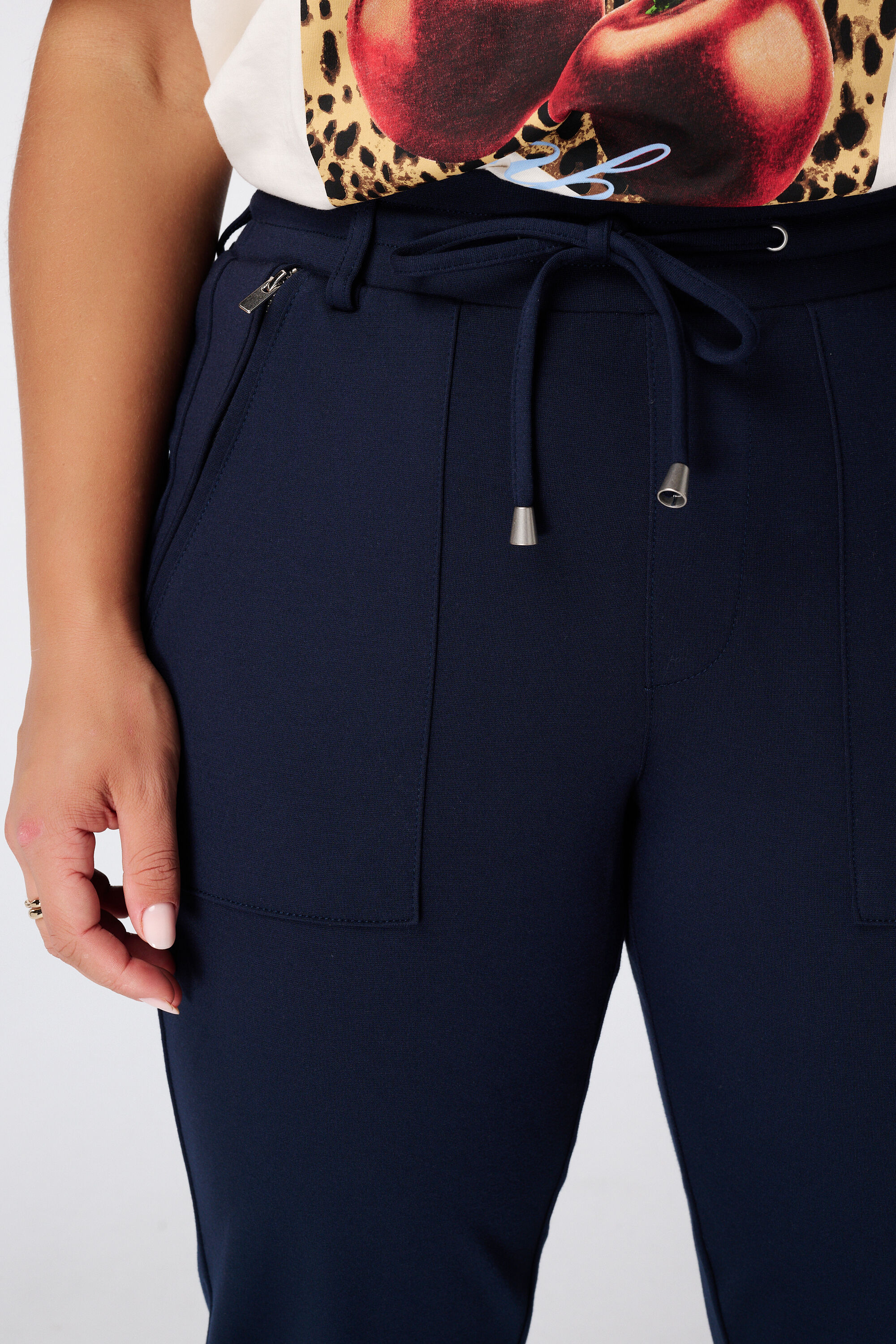 Tapered broek met elastische taille image number 4