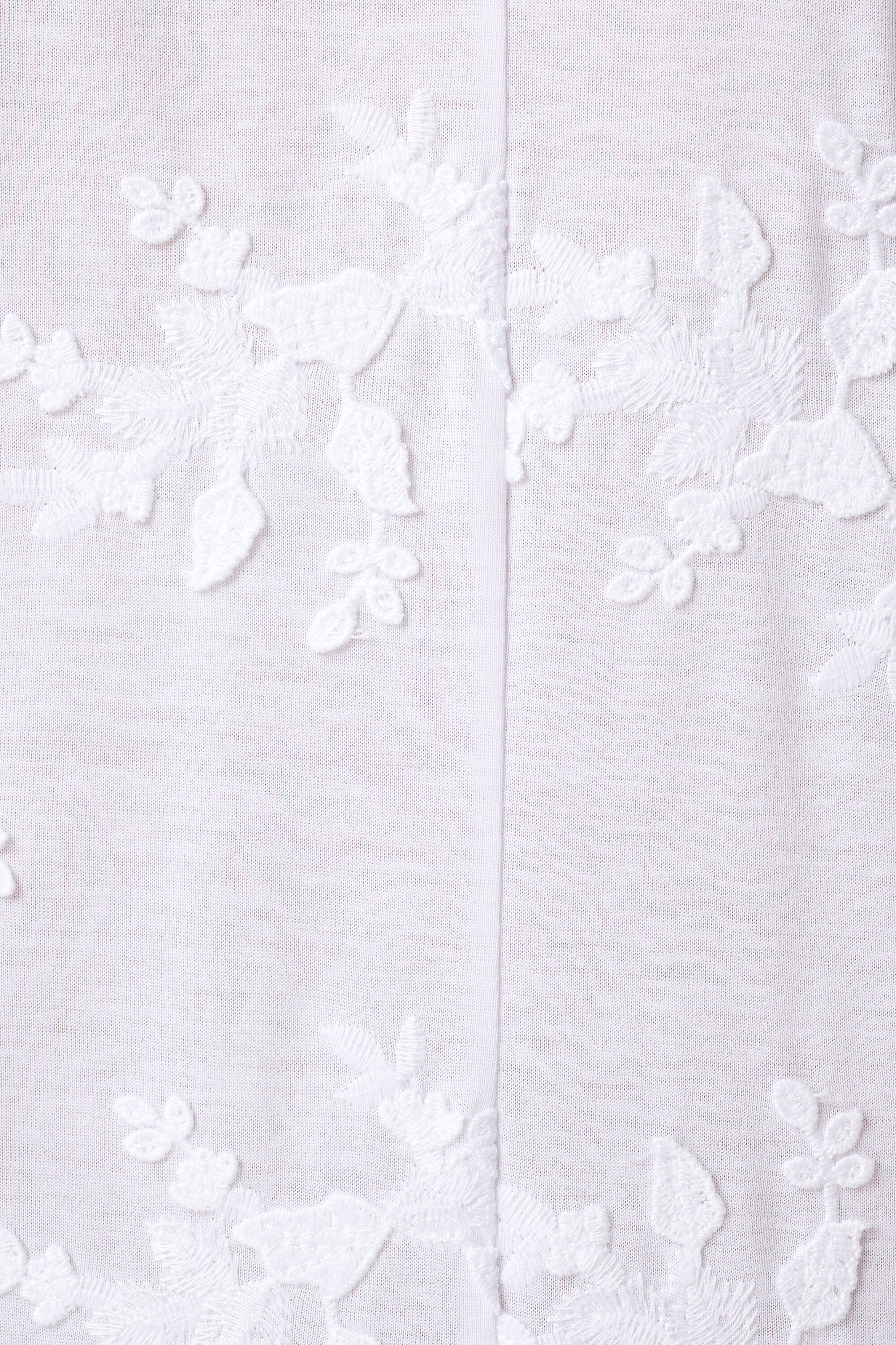 T-shirt avec broderie image number 6