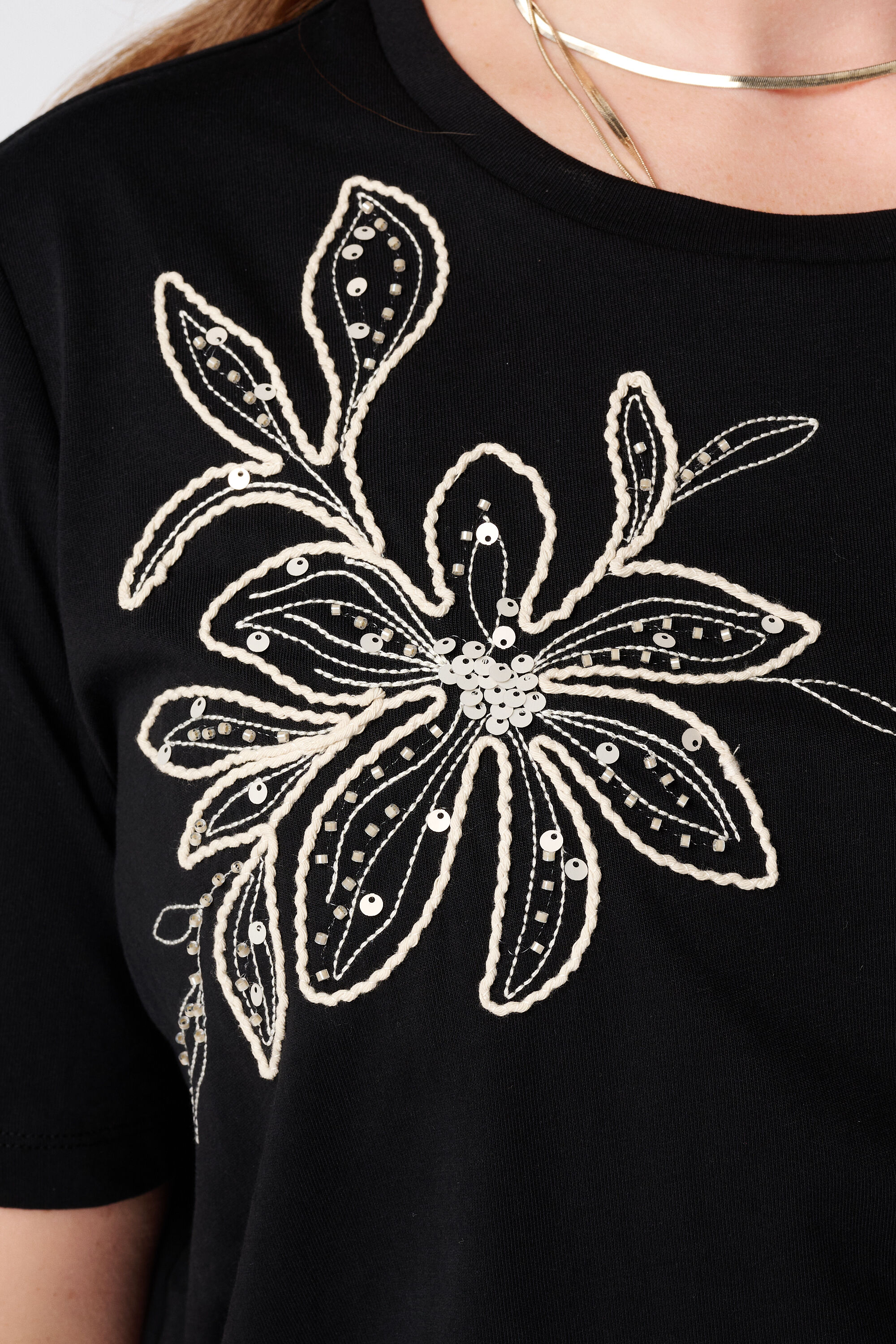 T shirt avec perles image number 6