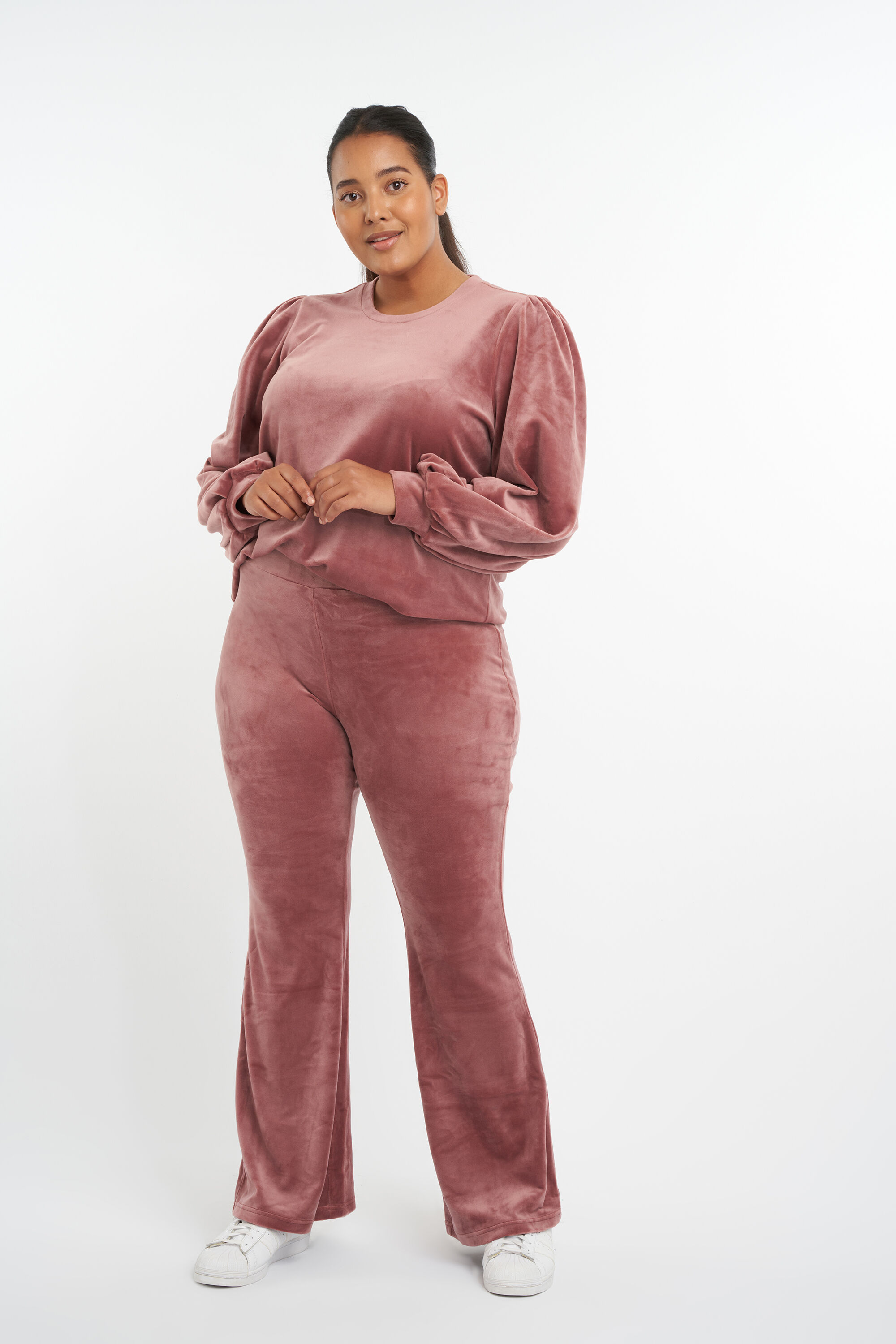 Velvet flared legging image number 4