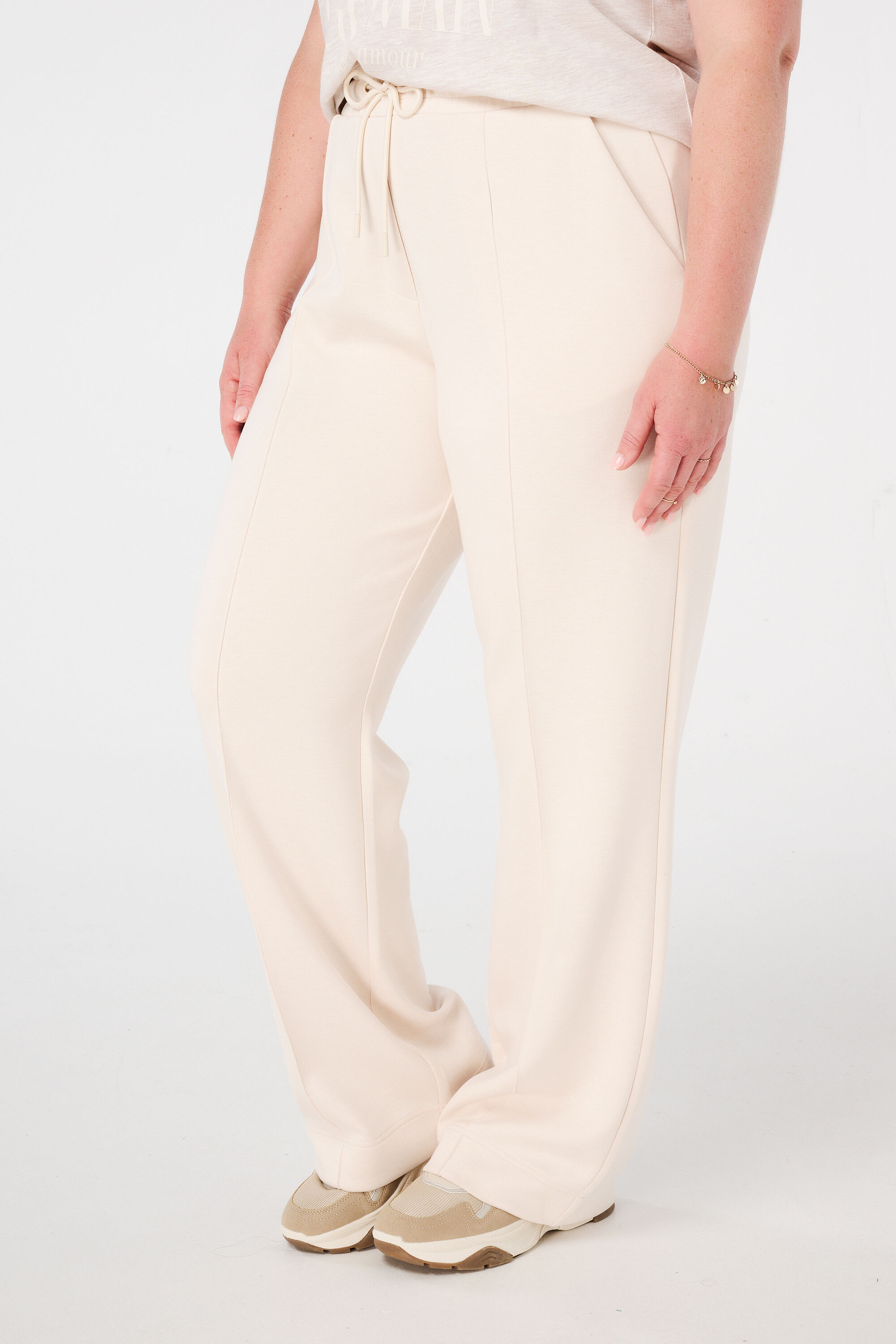 Pantalon avec coutures en panneaux image number 5