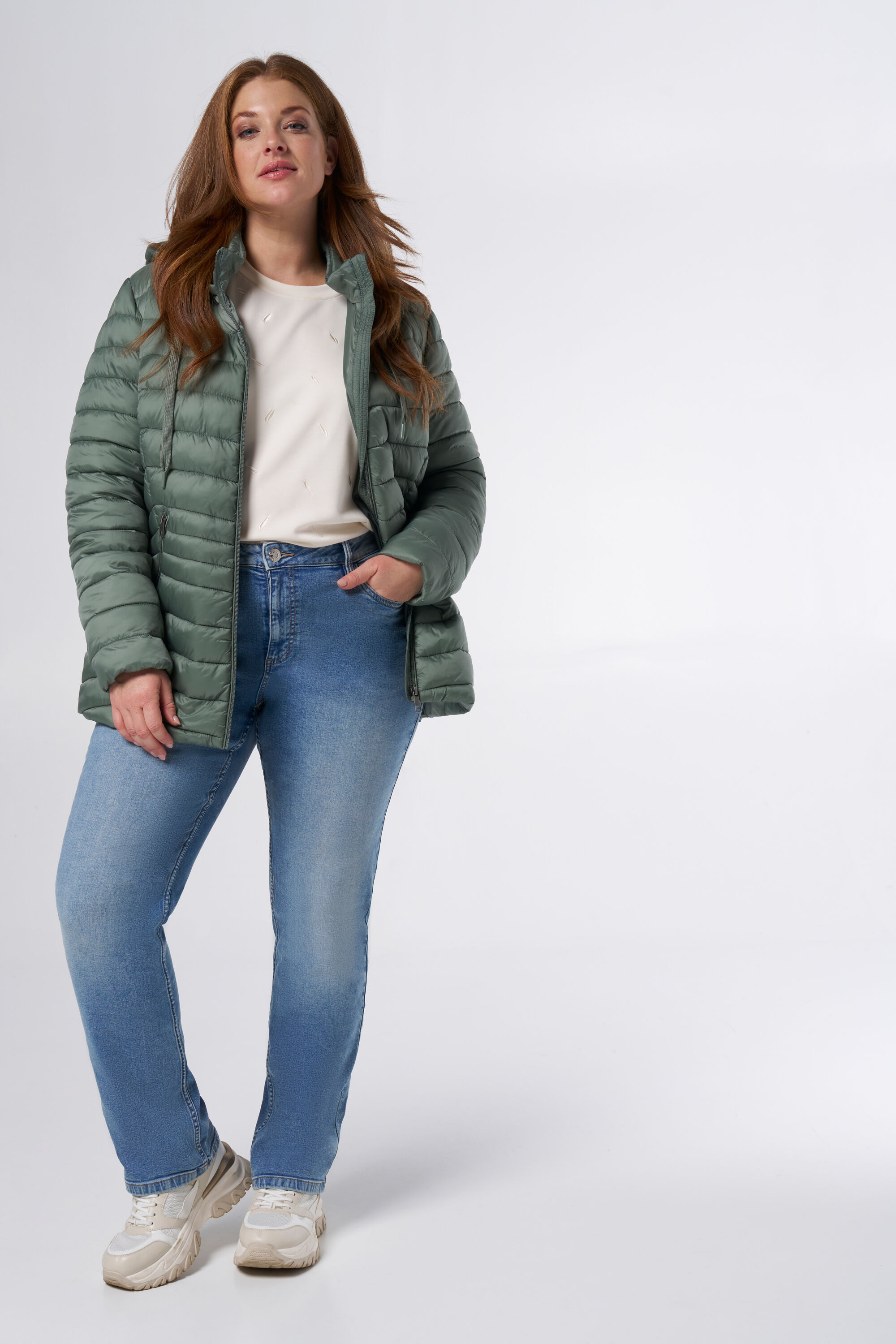 Veste matelass&eacute;e &agrave; capuche  image number 5