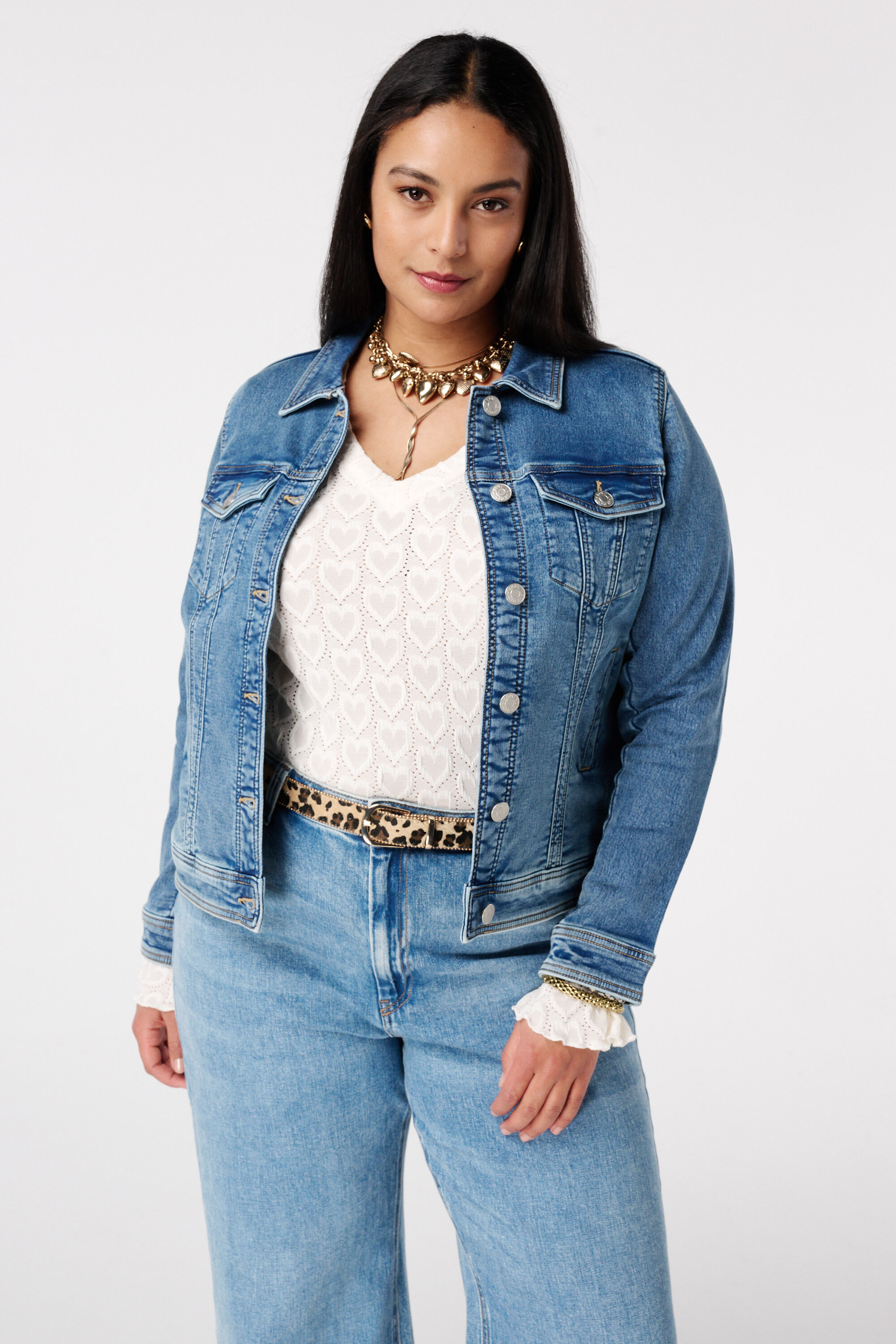 Spijkerjas met knoopsluiting