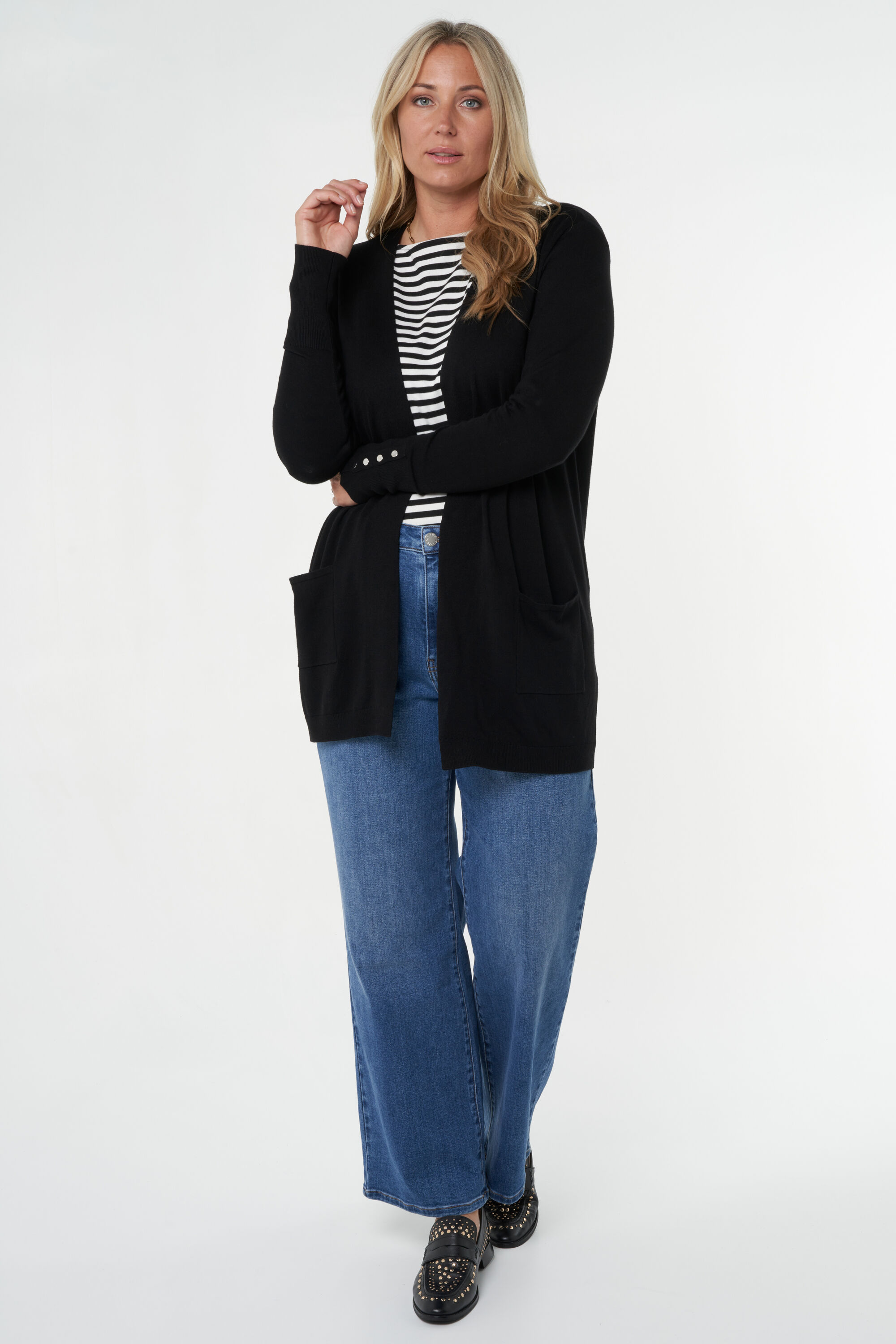 Gebreid vest met zakken image number 7