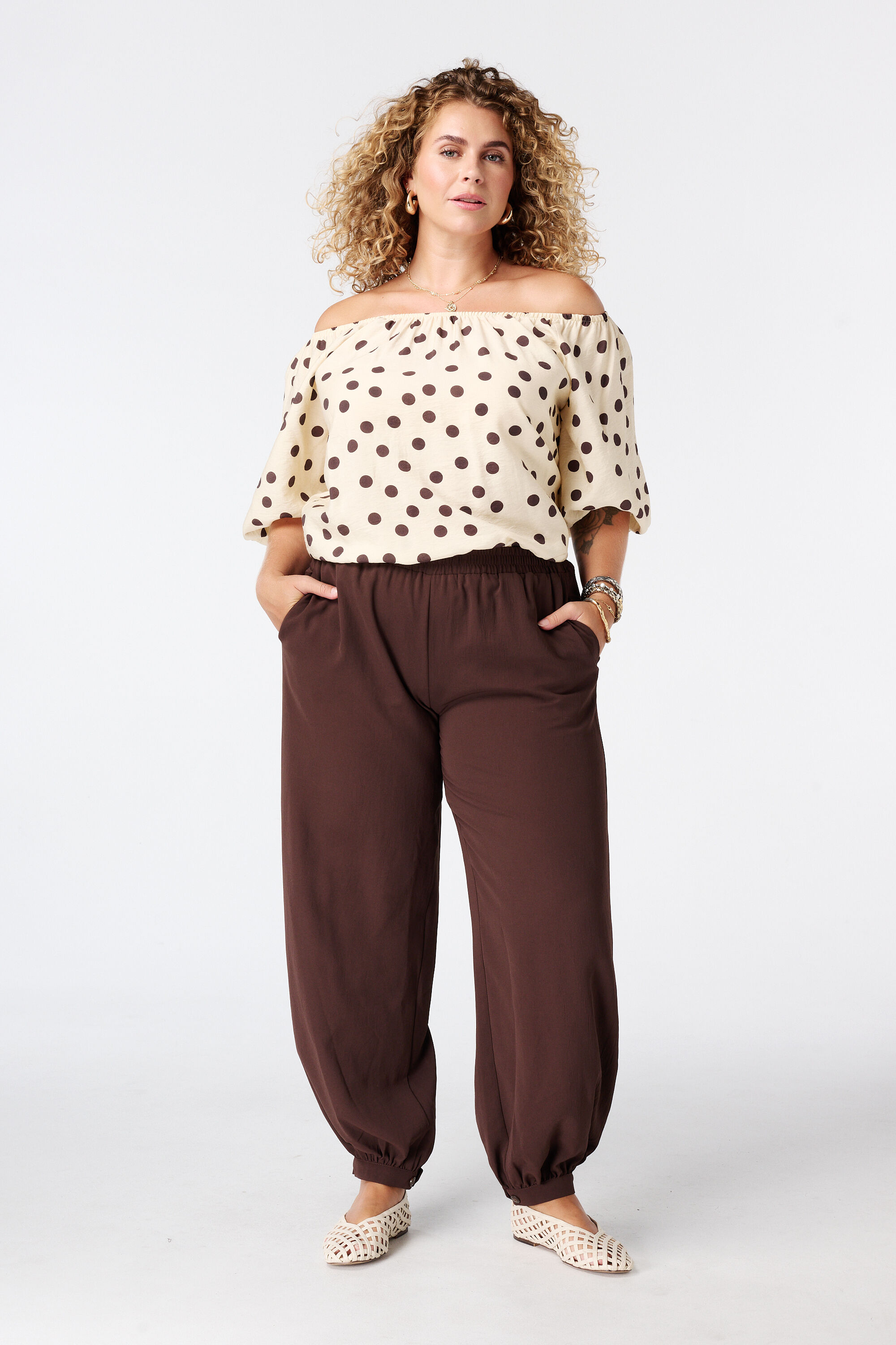 Off-shoulder blouse met polka dot image number 3