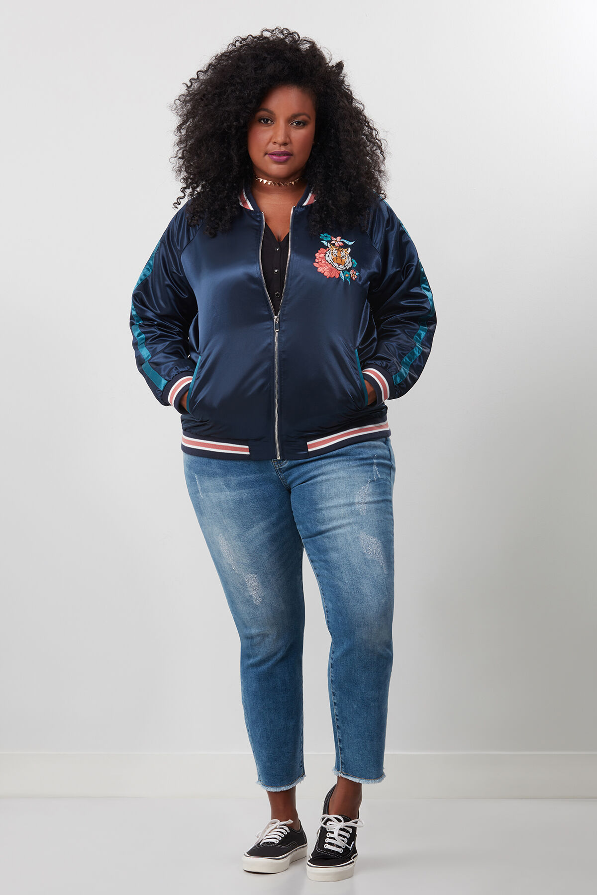 Bomber met tijger en bloemen embroidery image number 3