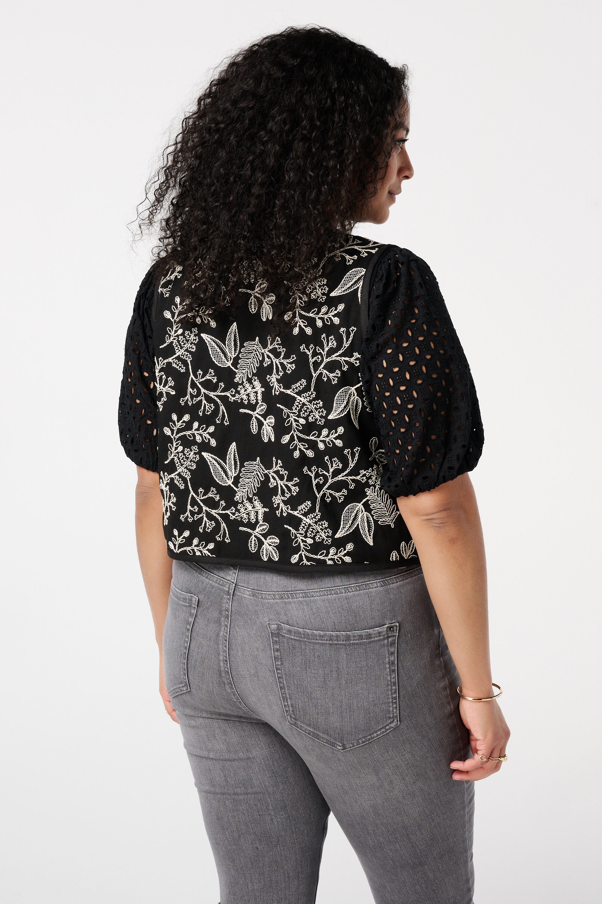 Gilet brod&eacute; image number 3