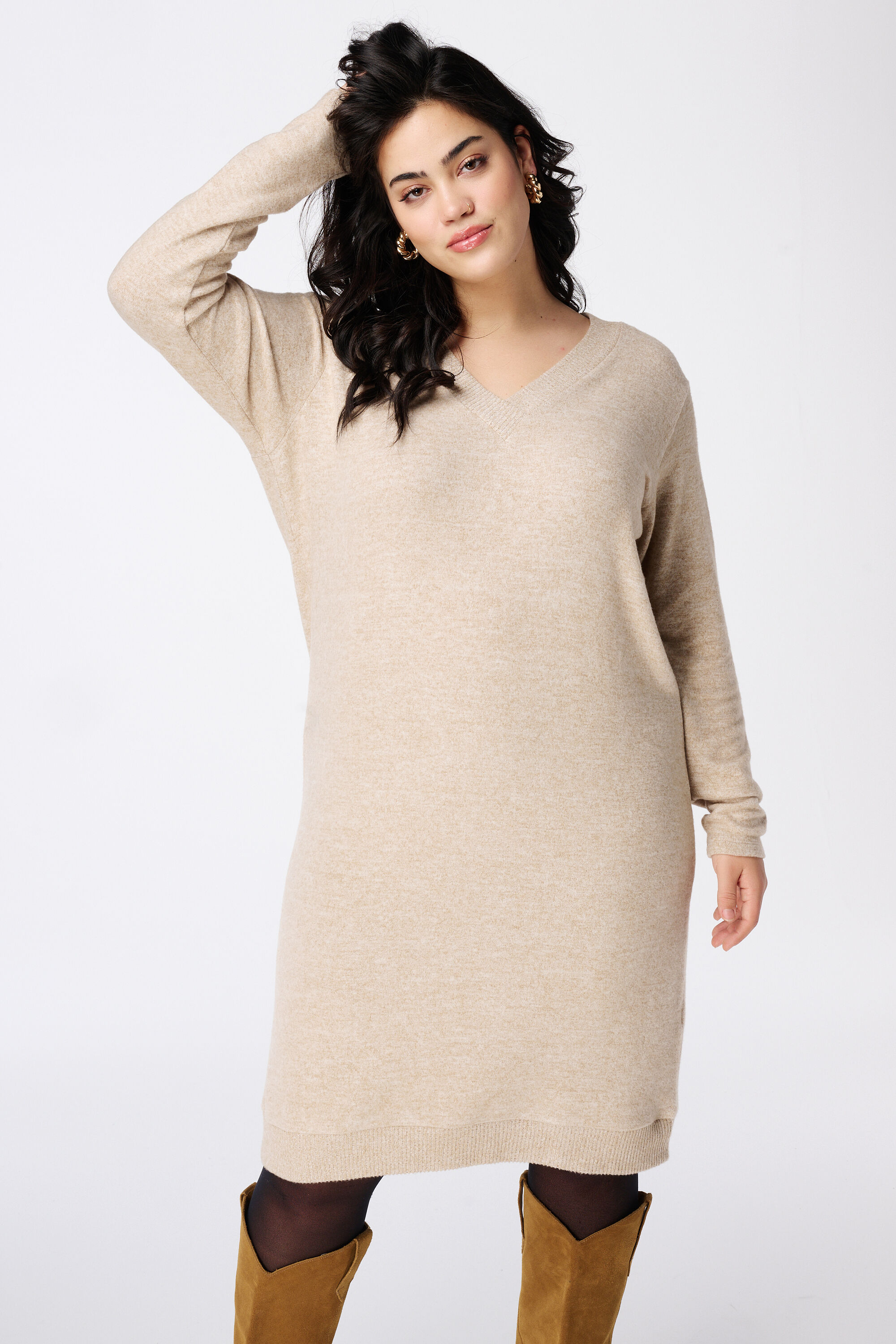 Zachte jurk met V-hals image number 5