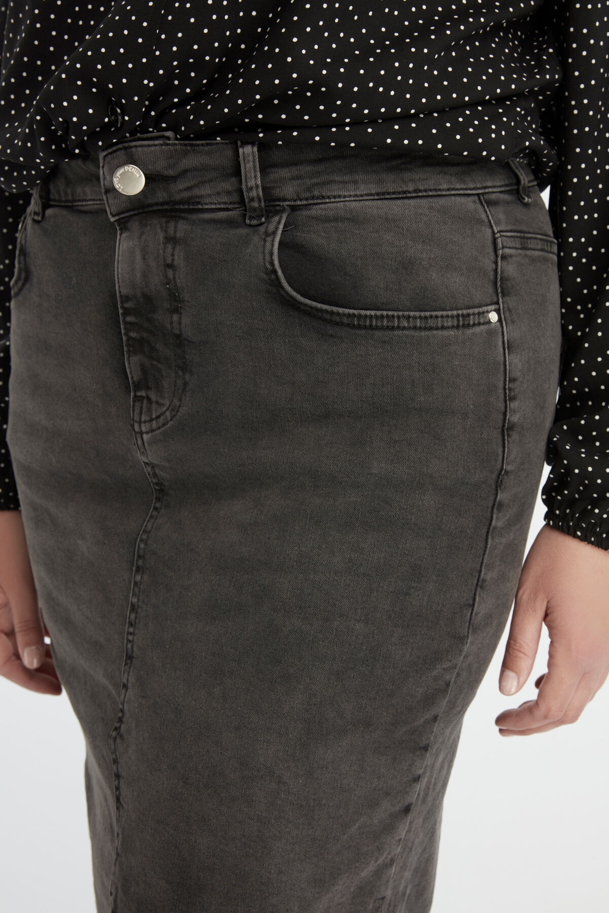 Denim rok met split image number 5