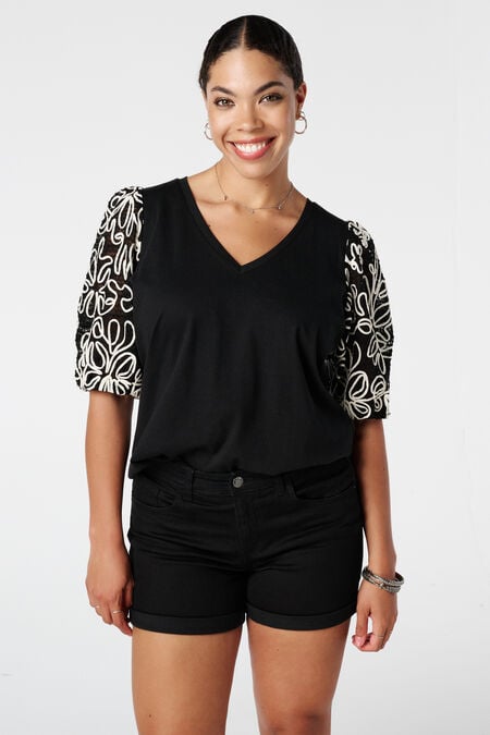T-shirt met geborduurde mouwen T-shirt met geborduurde mouwen