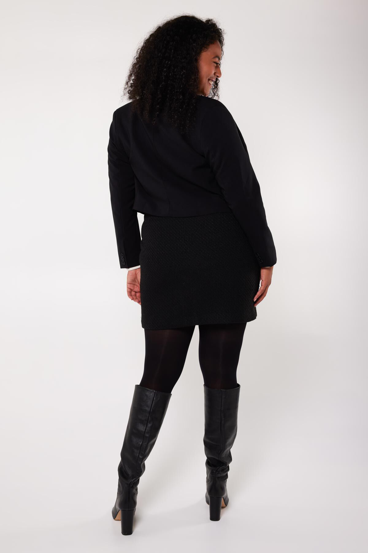 Cropped blazer image number 3