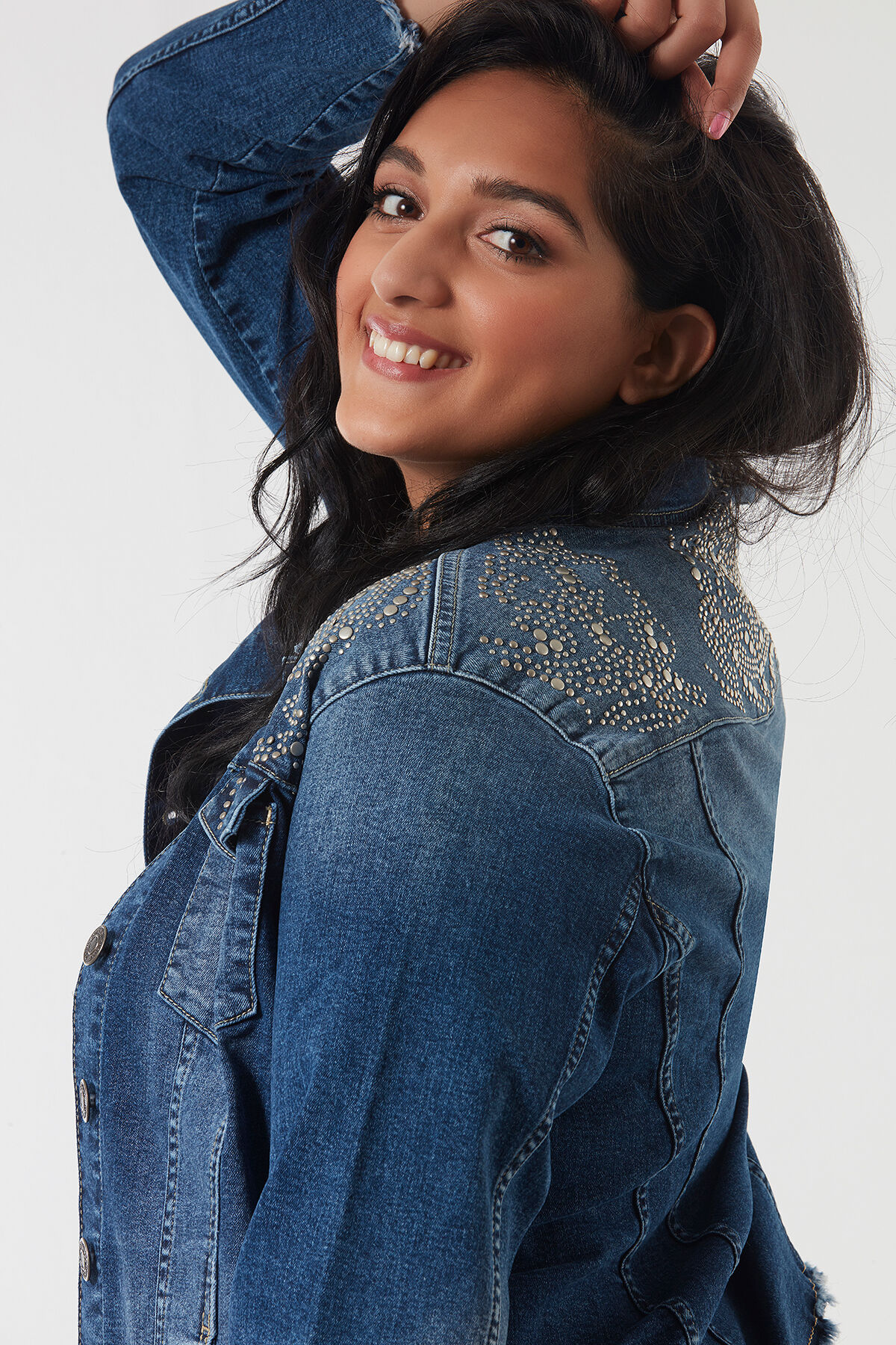 Spijkerjack met studs image number 3