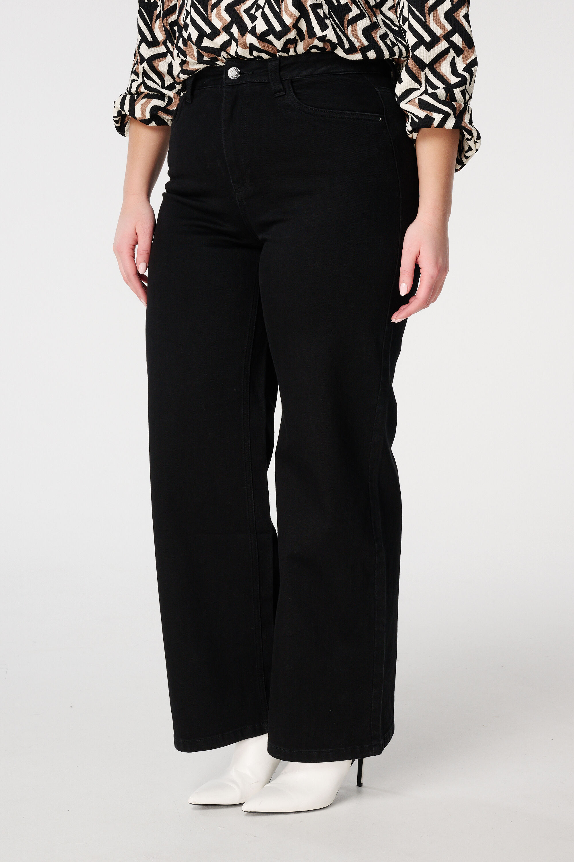 Jean &eacute;vas&eacute; IVY image number 5