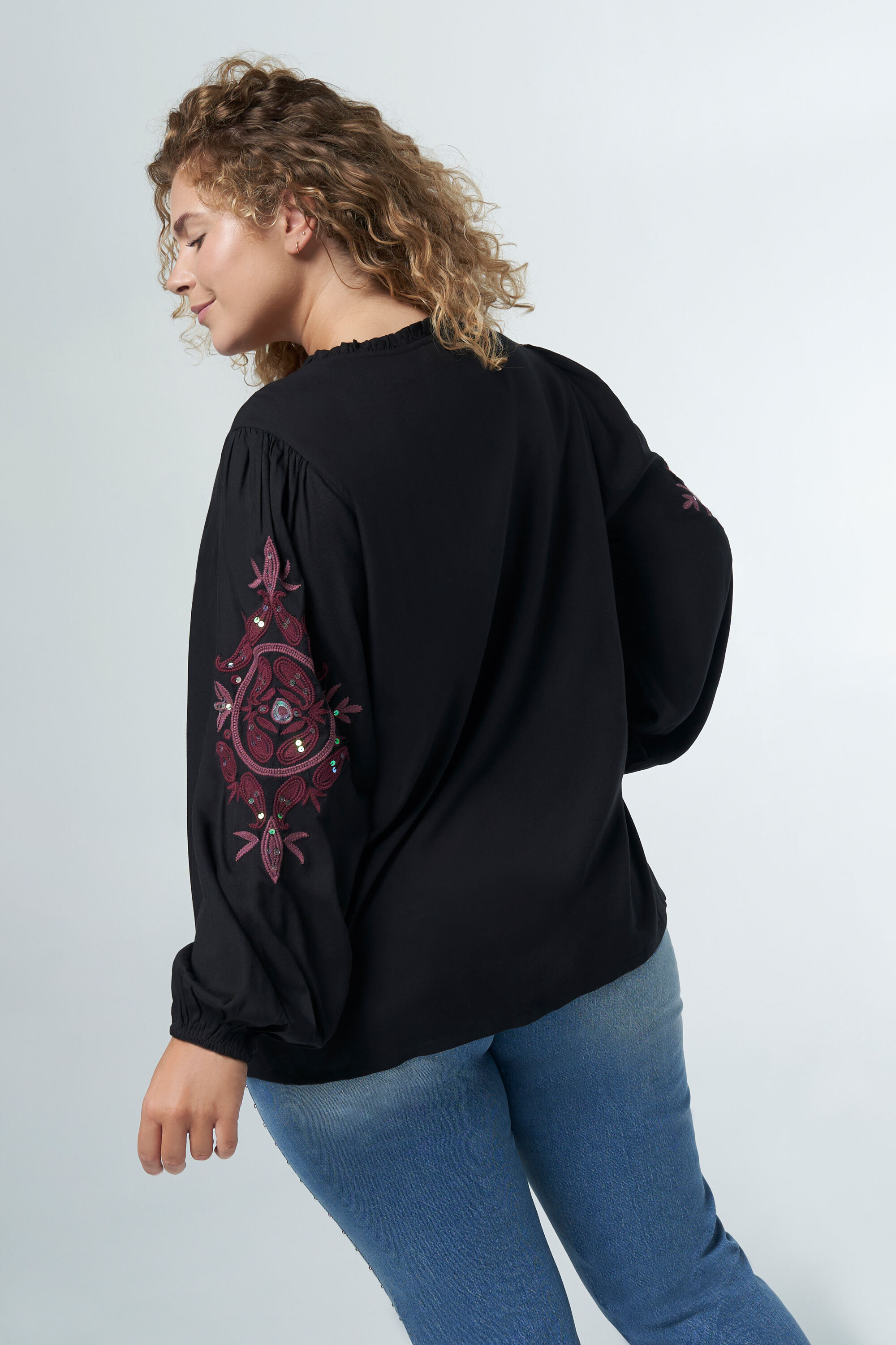 Chemisier avec broderie  image number 3