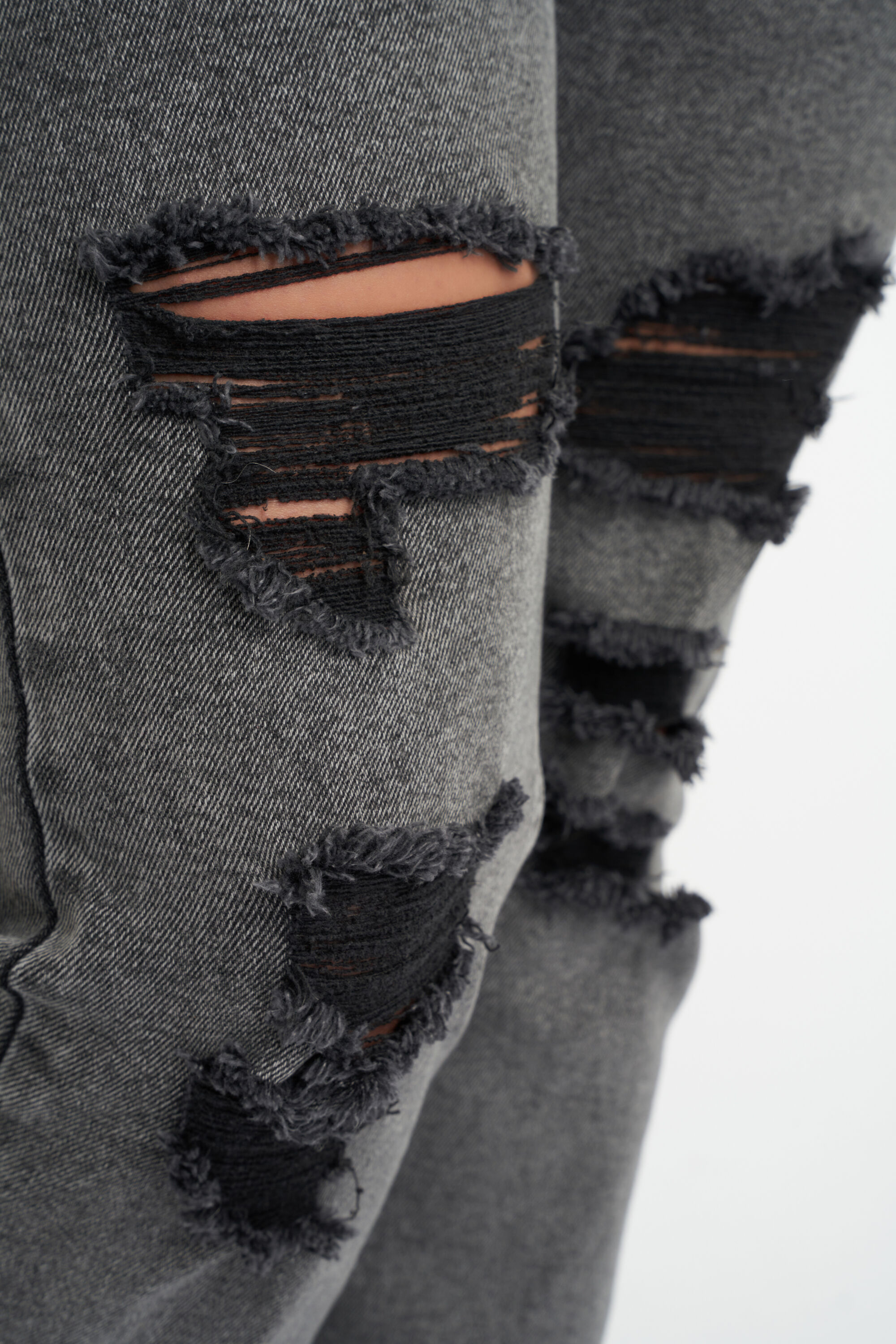 Jeans met destroyed detail image number 5