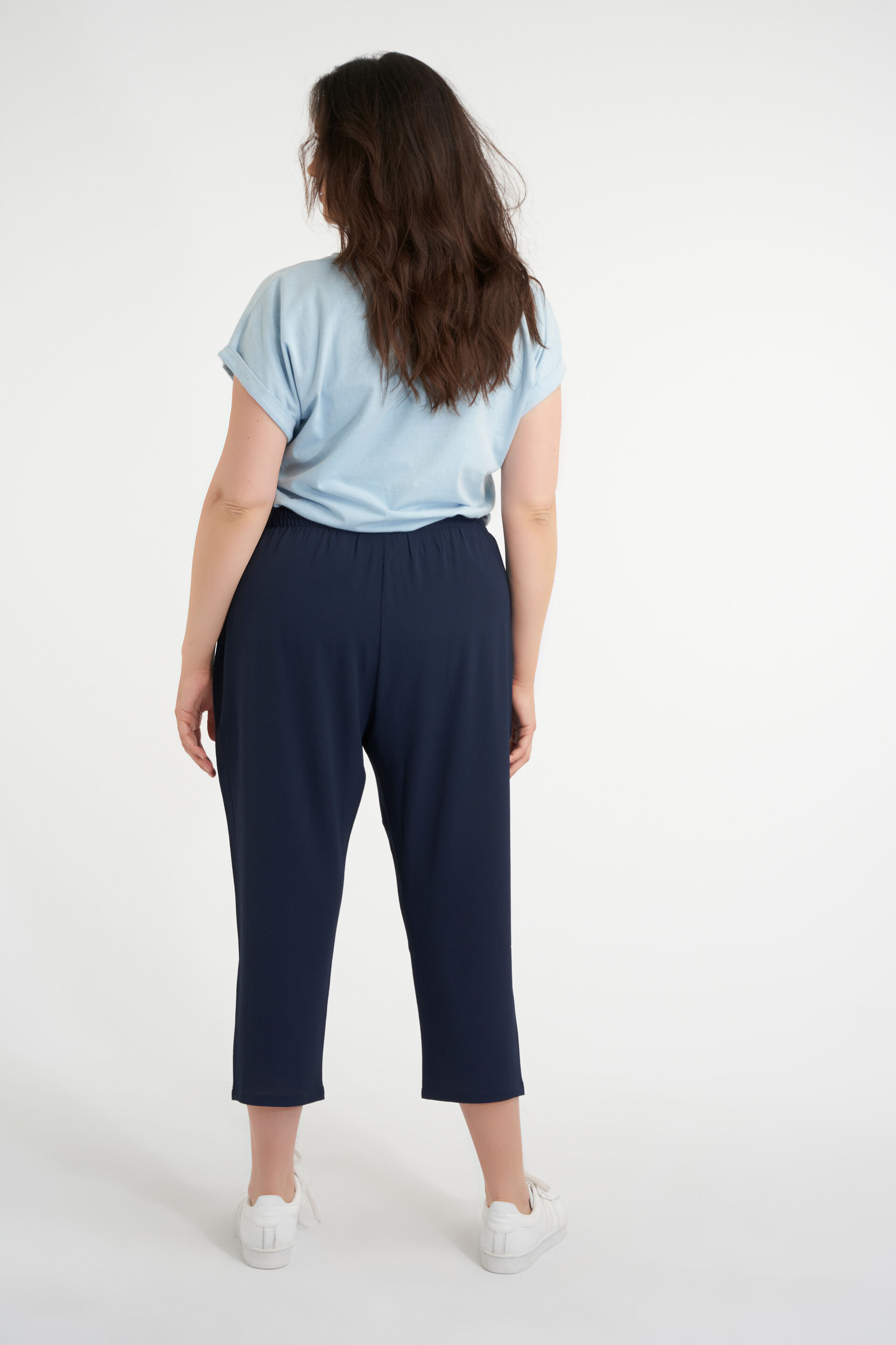 Pantalon coupe ample image number 3