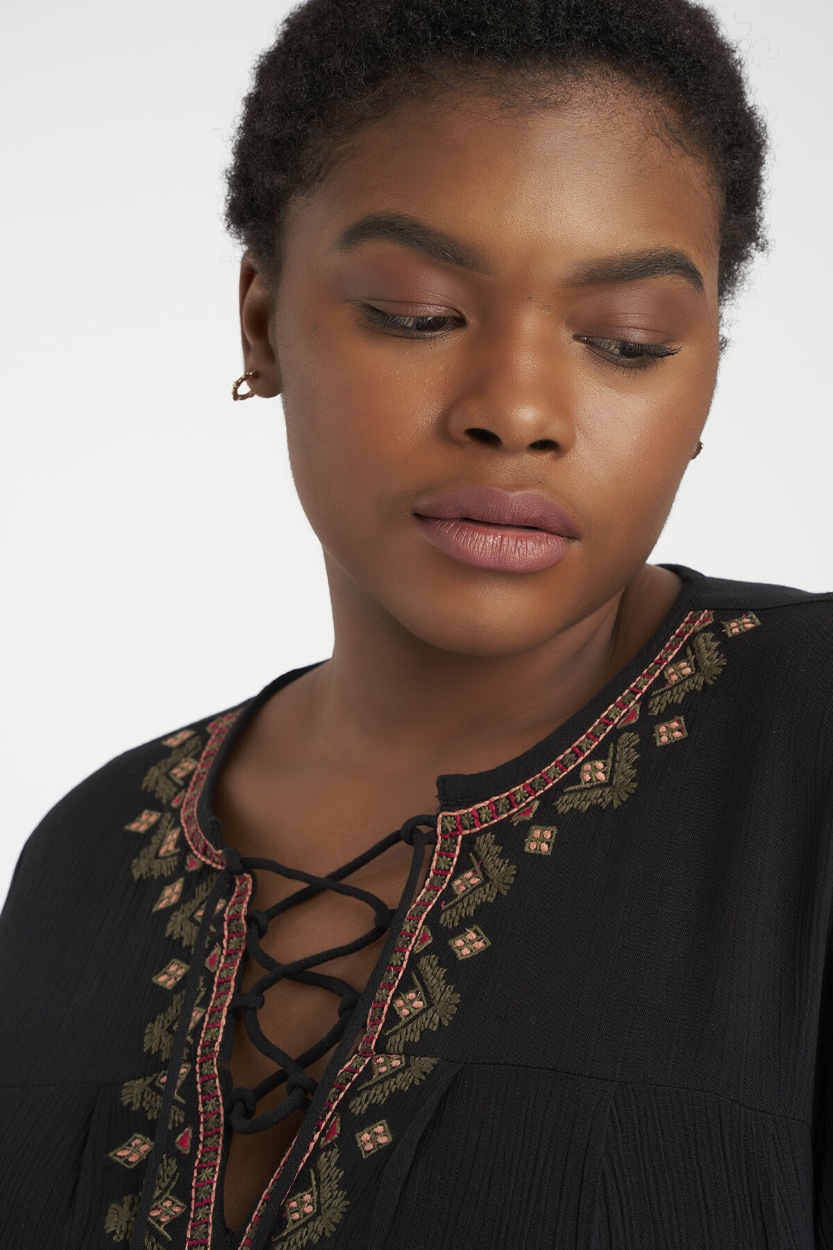 Blouse met geborduurd detail image number 5