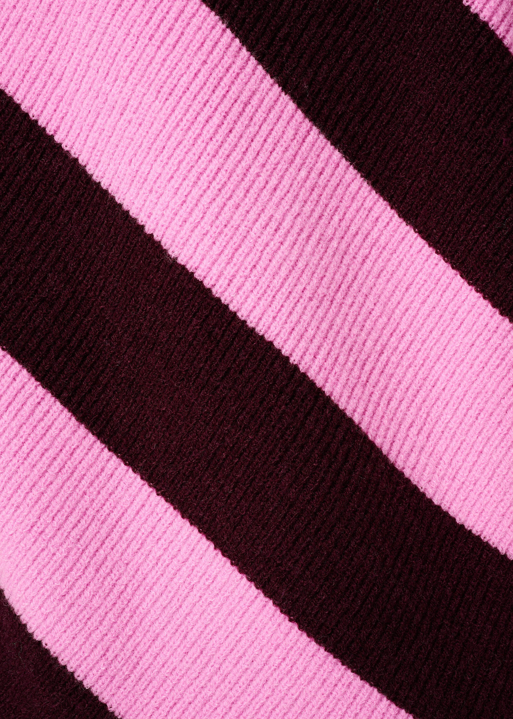 Trui met diagonale strepen image number 6