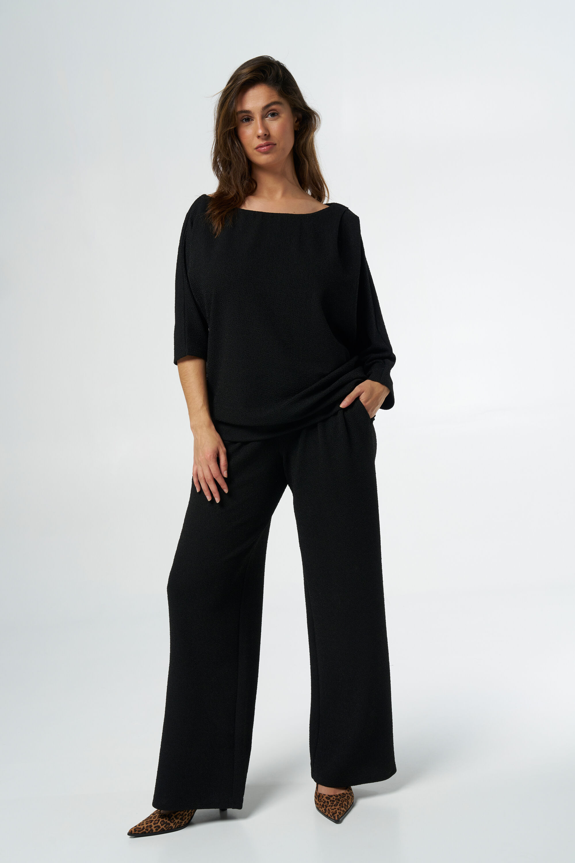 Broek met wijde pijpen image number 6