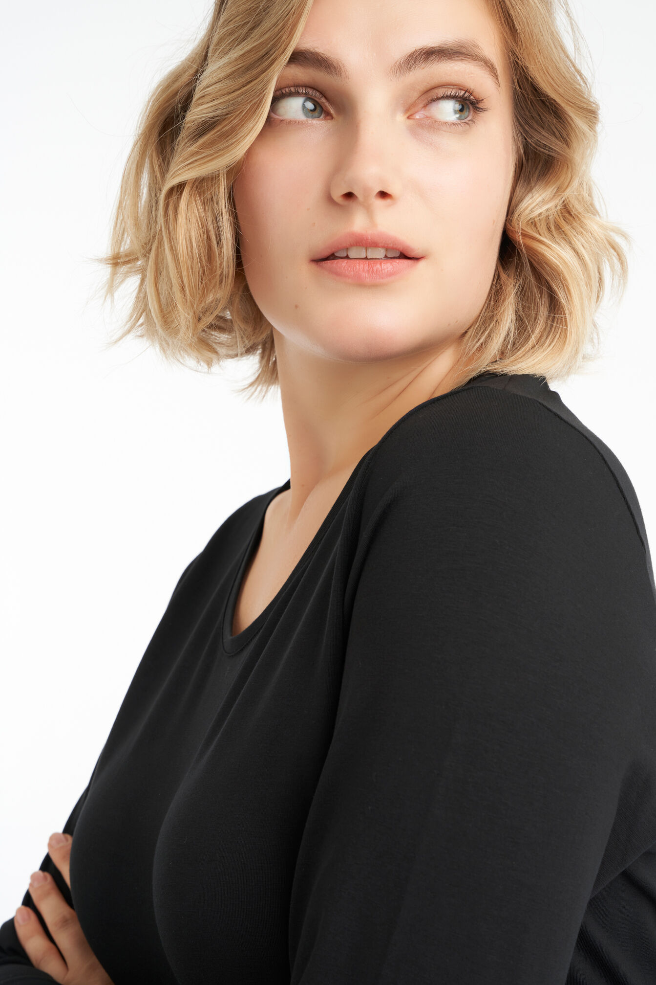 Pull basique &agrave; manches longues image number 4