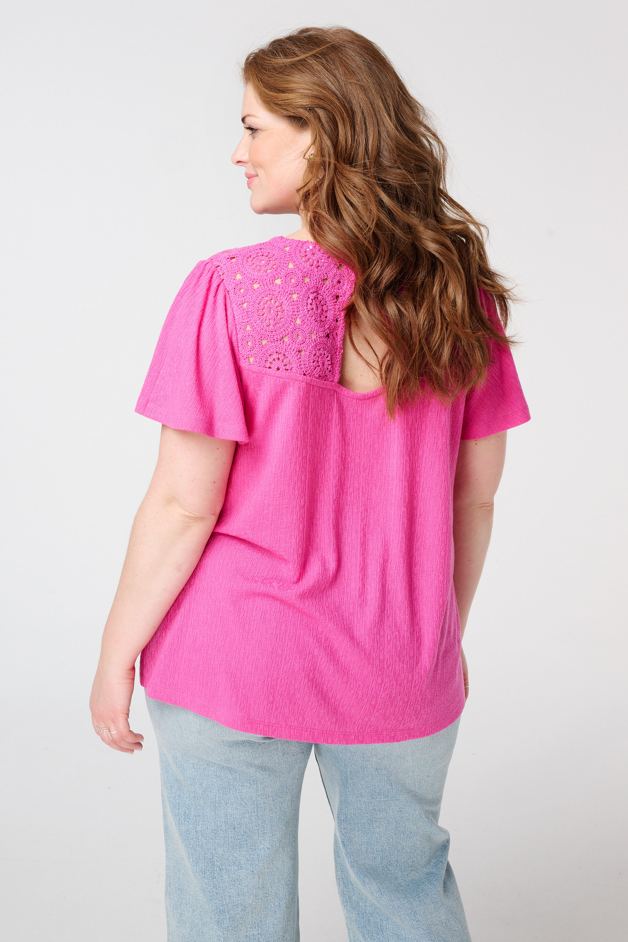 T-shirt met crochet details image number 3