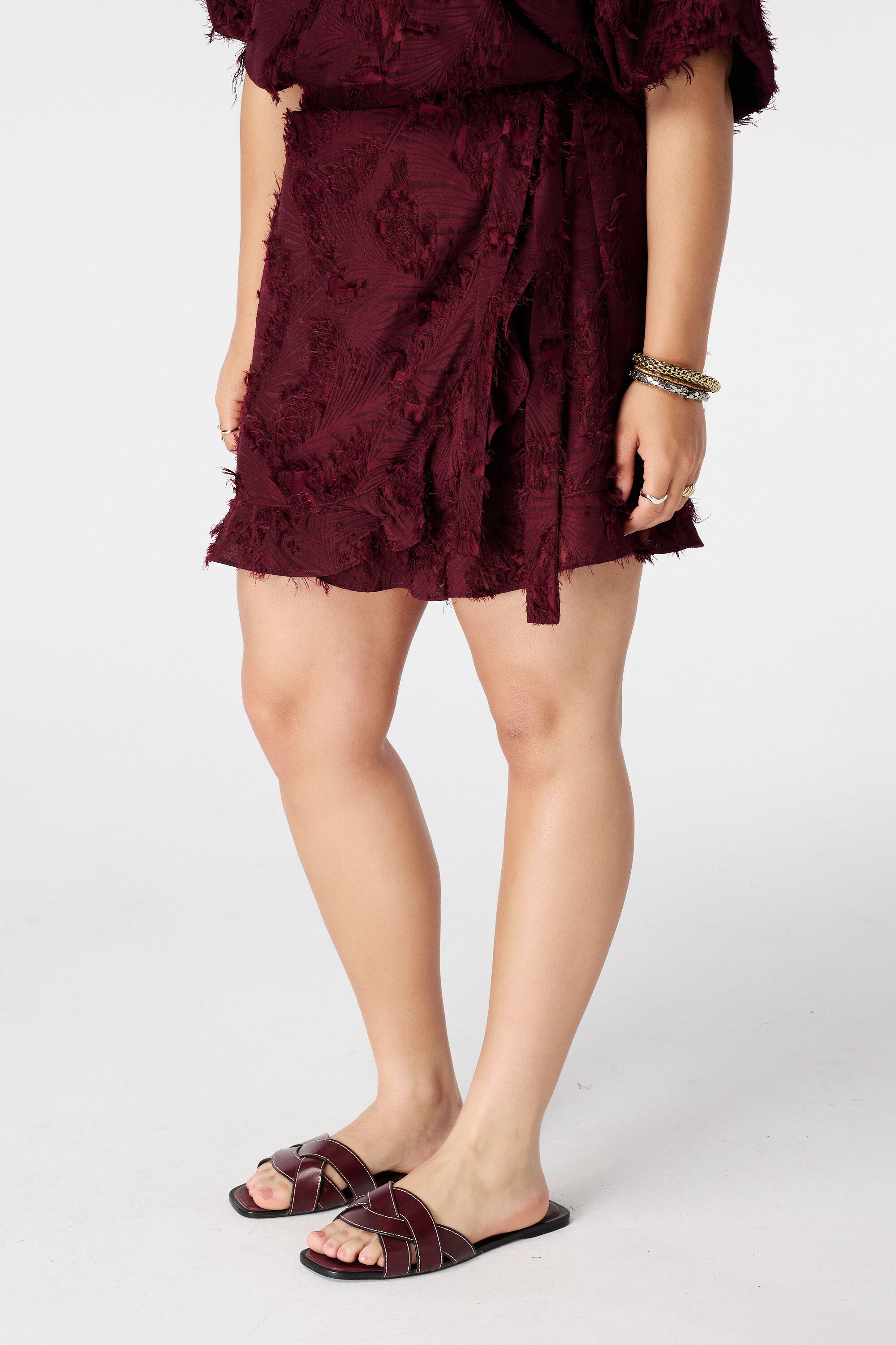 Fluffy overslag skort image number 5