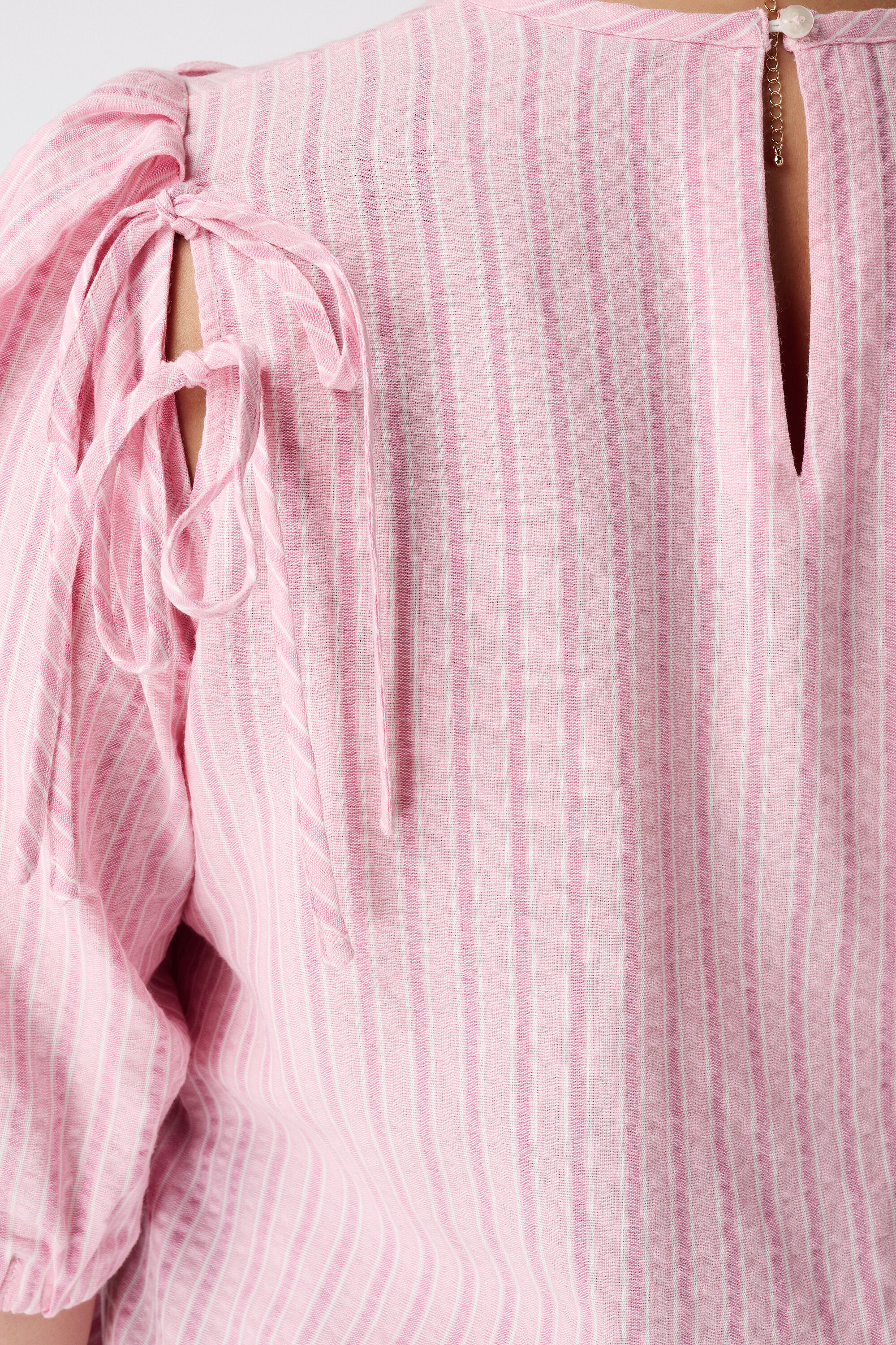 Blouse met strikken image number 6