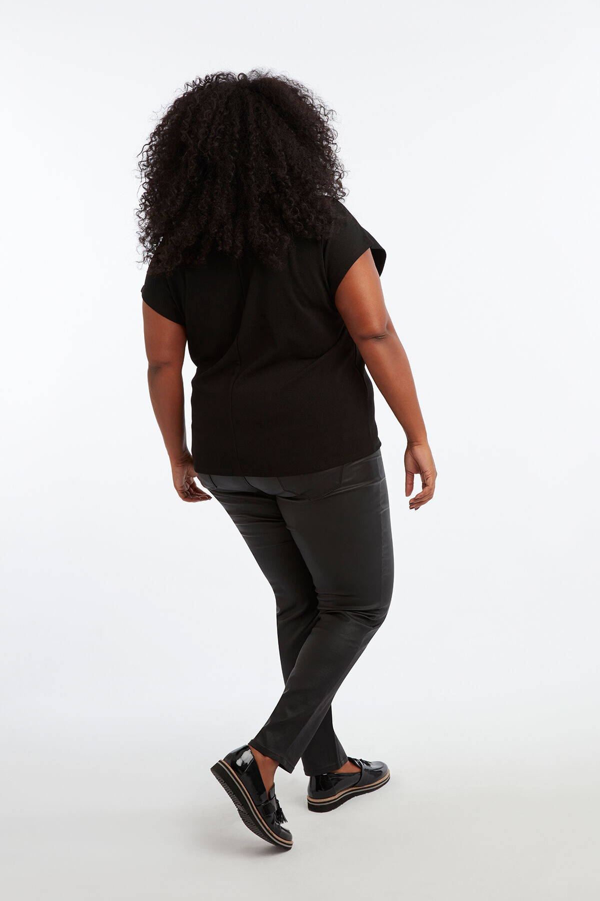 Pantalon jambe slim enduit image number 3