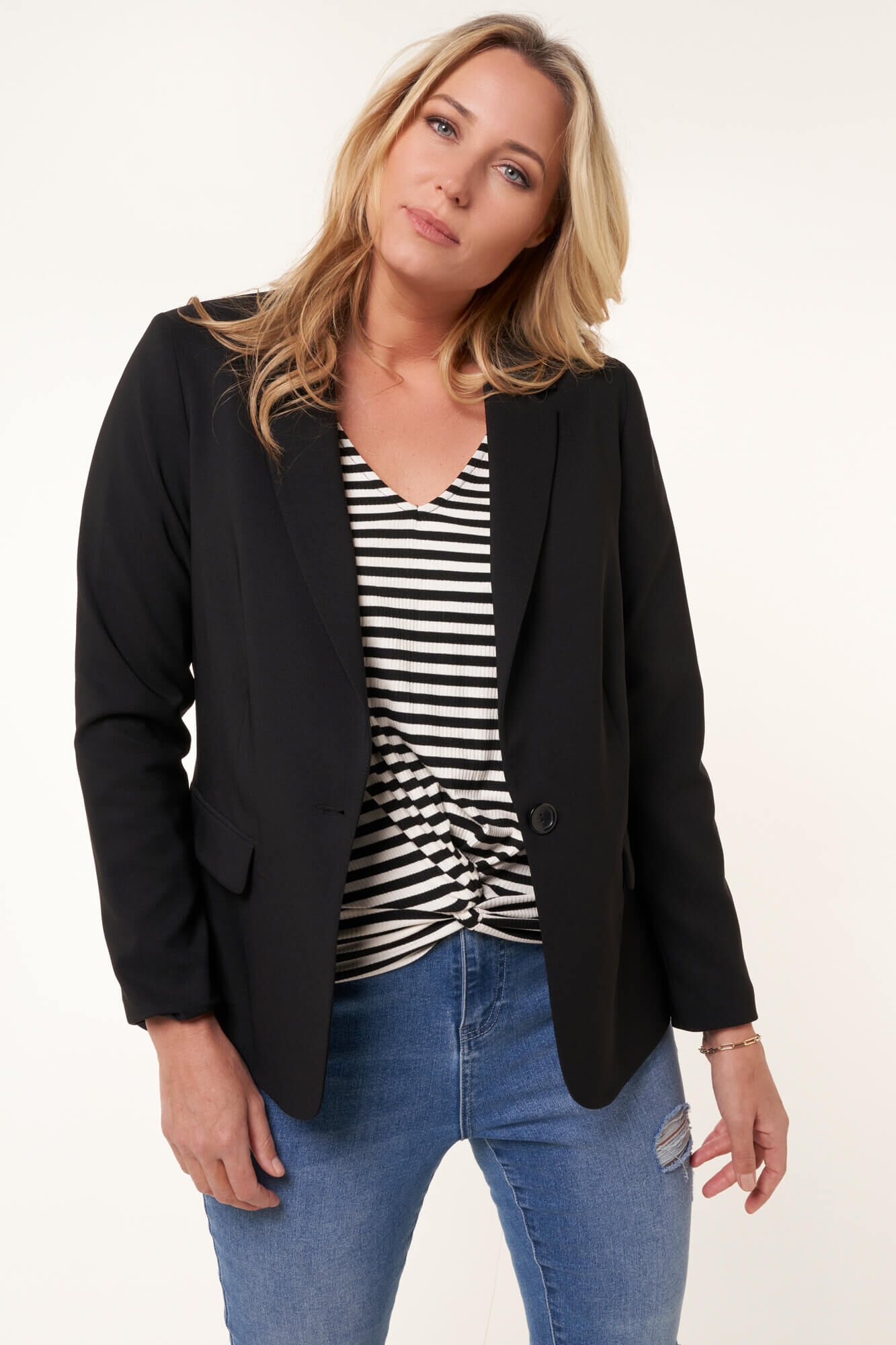 Blazer image number 7