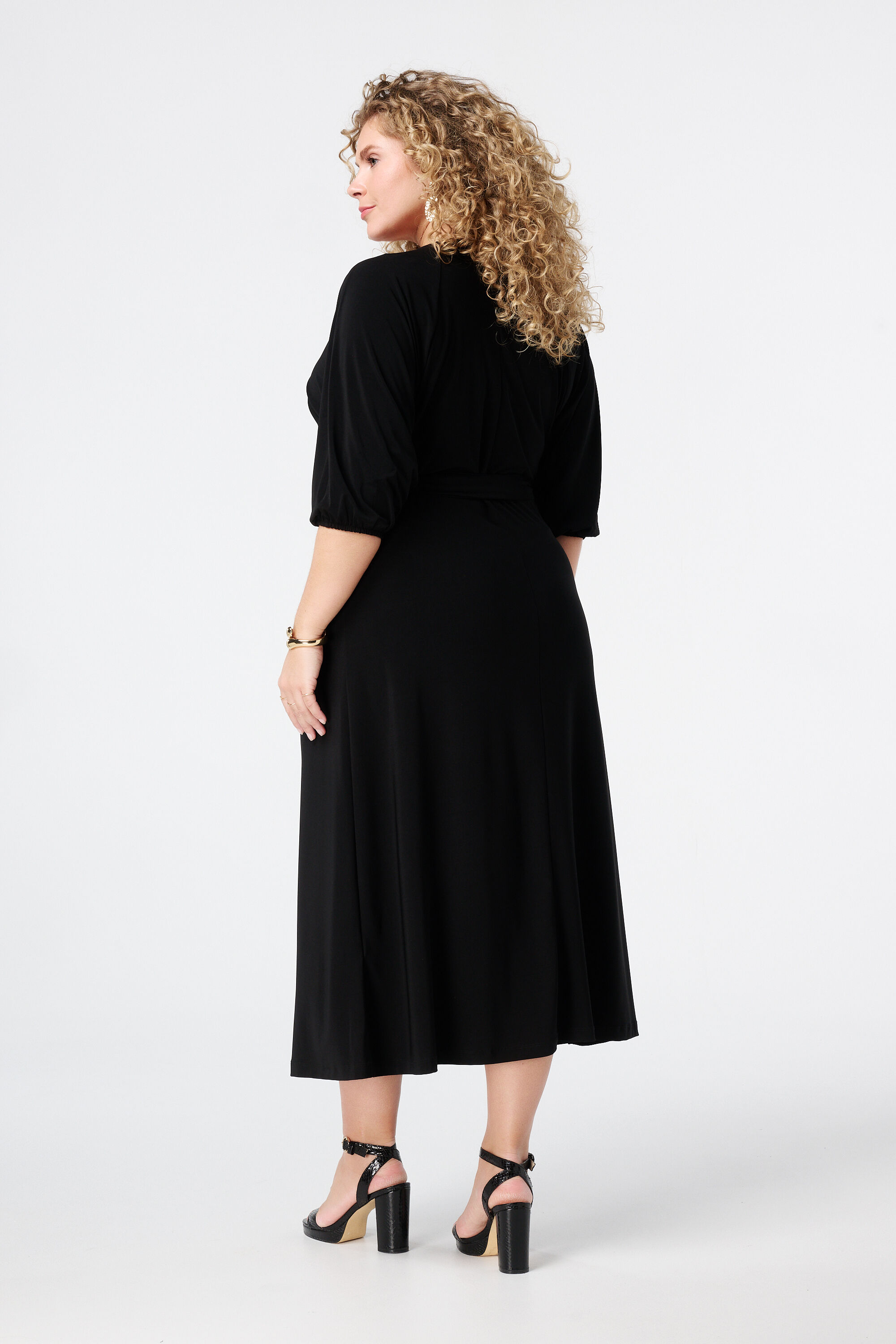 Robe longue avec coupe portefeuille image number 3