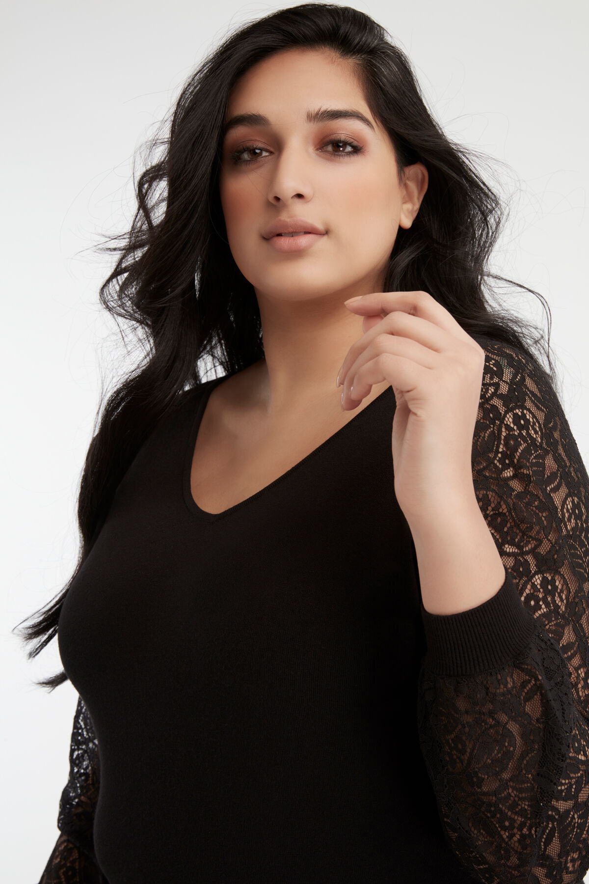 Pull avec dentelle image number 3