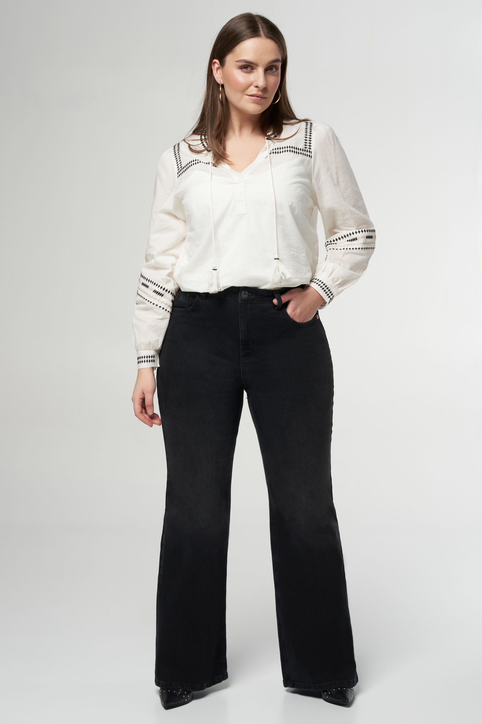 Flared jeans met hoge taille image number 6