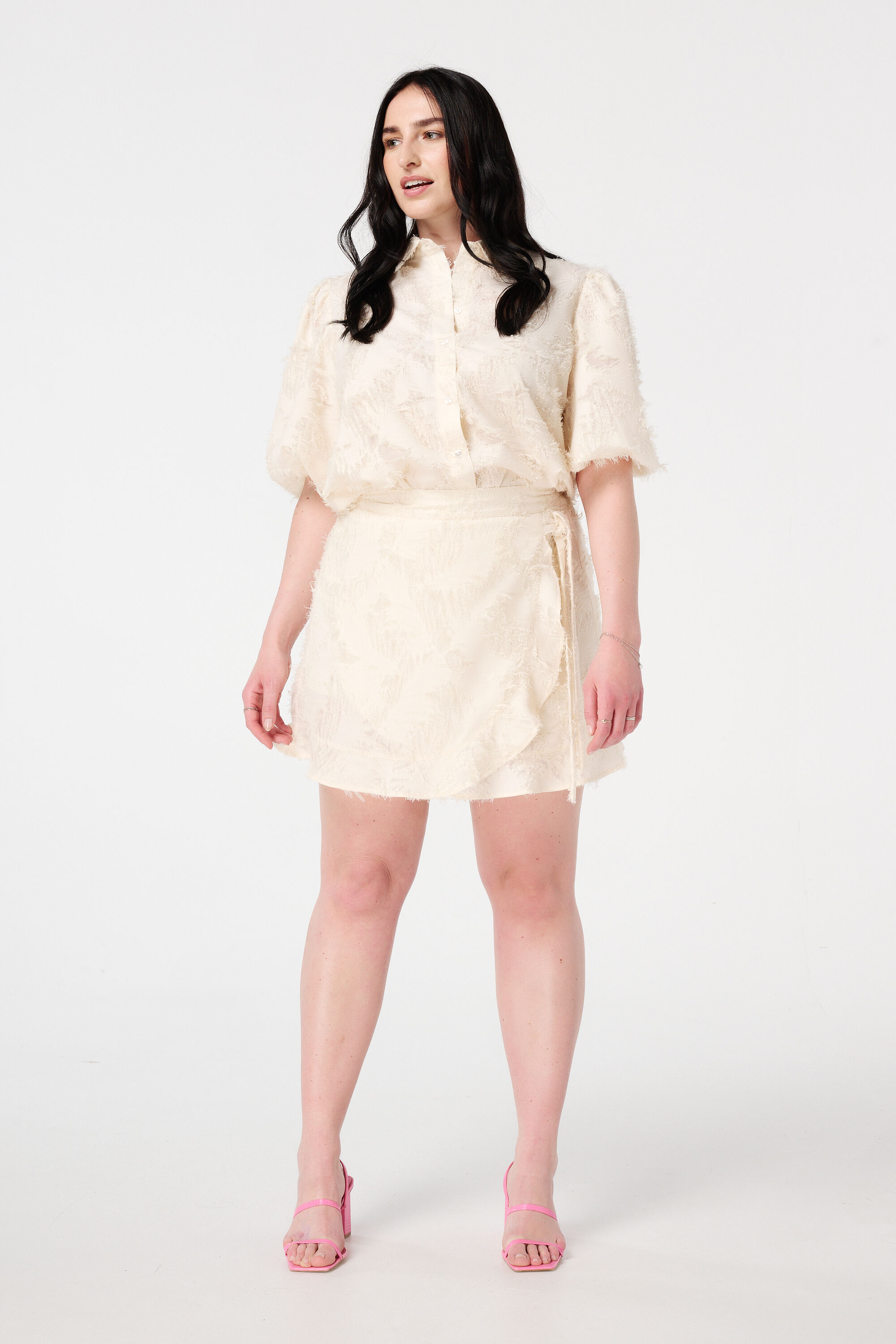 Blouse structur&eacute;e &agrave; manches ballon image number 5