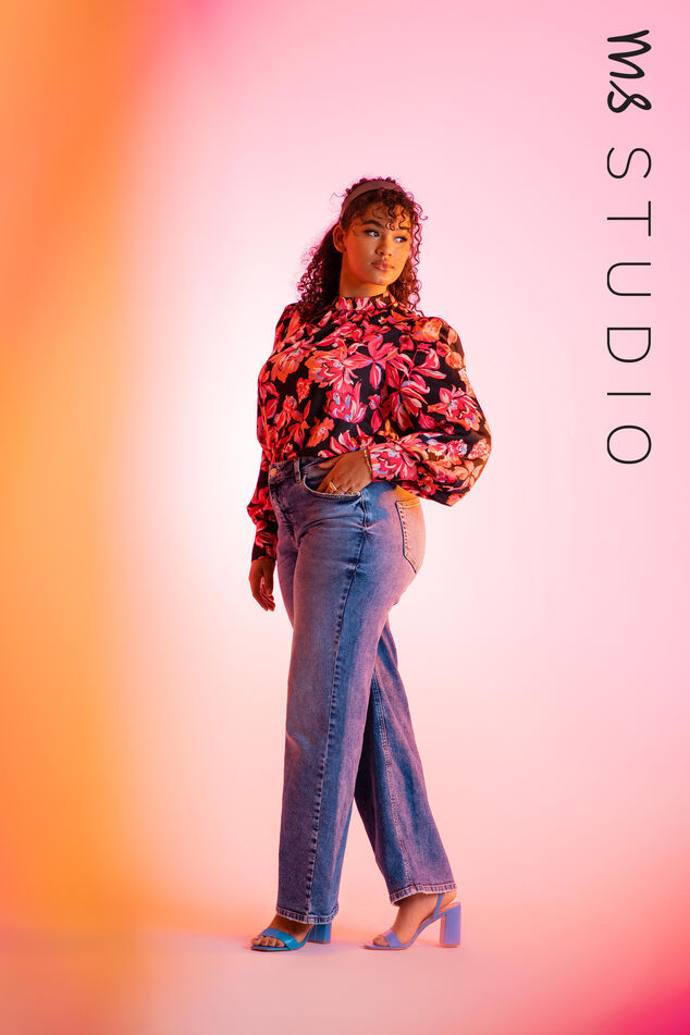 High waist jeans met wijde pijpen image number 0