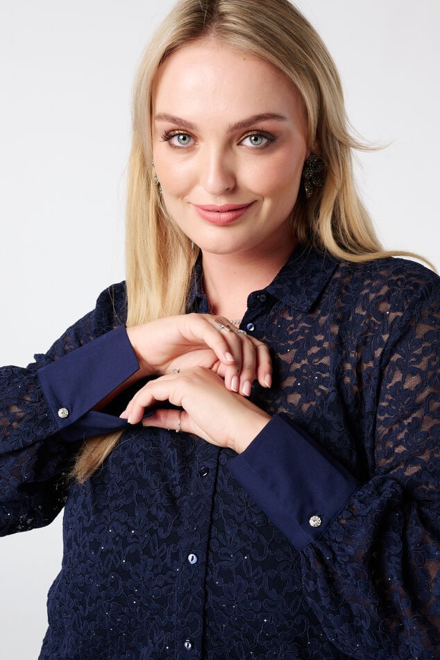 Top met kant en pailetten image number 4