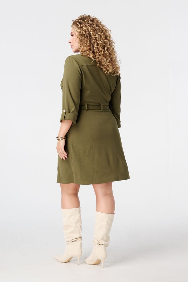 Robe avec boutons décoratifs image number 3