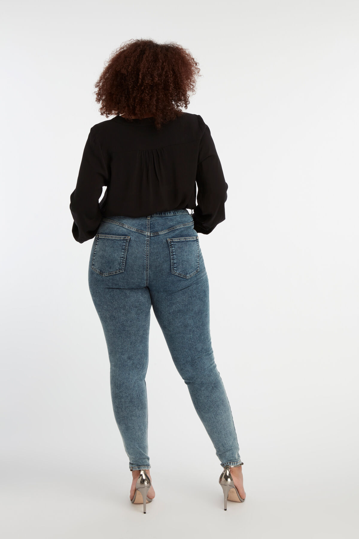 Skinny leg high waist jeans CHERRY image number 5